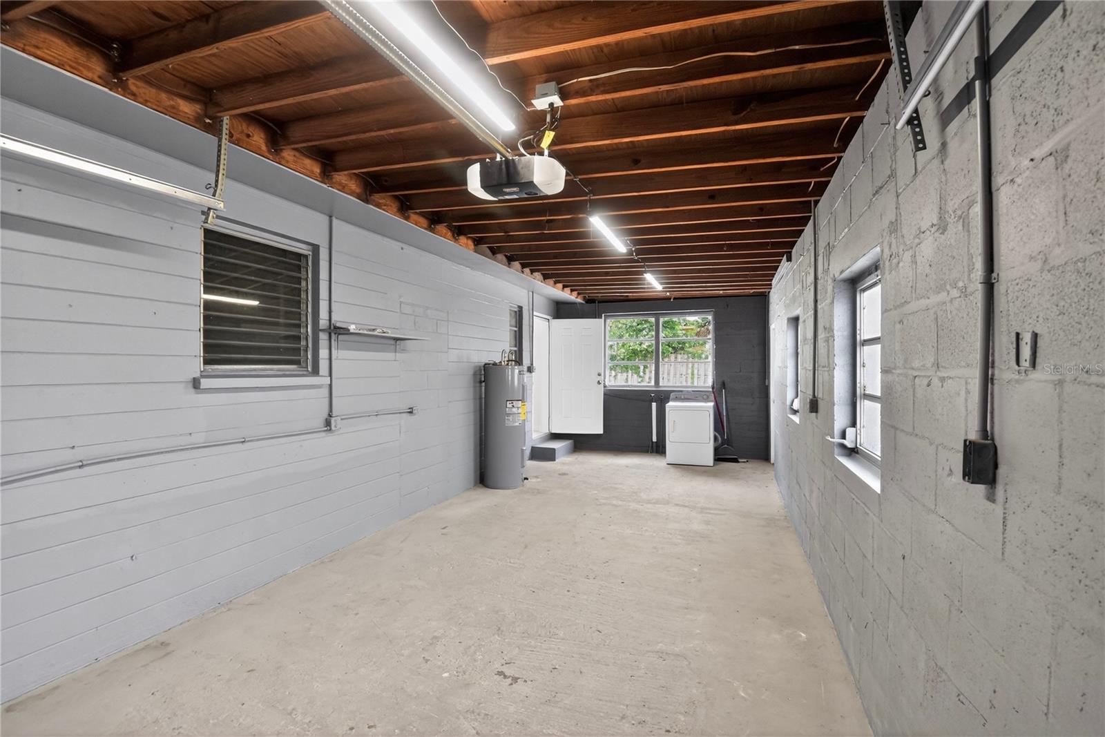 BEVERLY HILLS UNIT 07 - Residential
