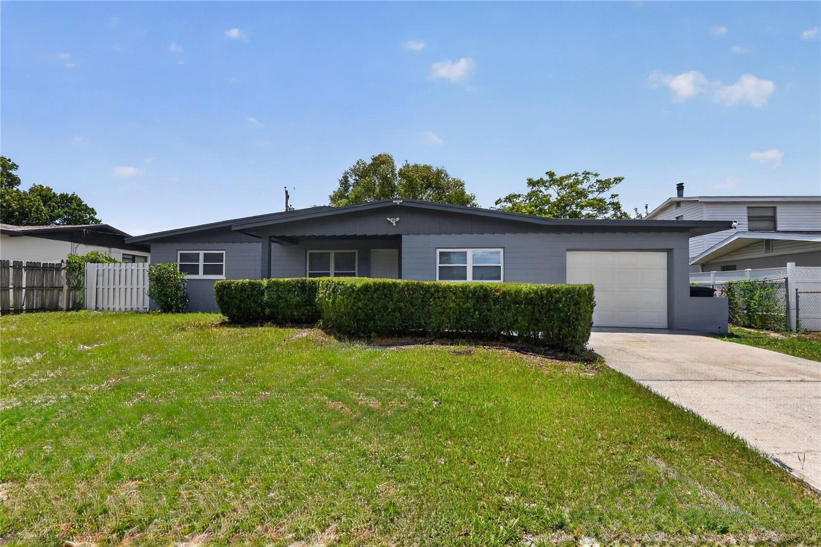 BEVERLY HILLS UNIT 07 - Residential