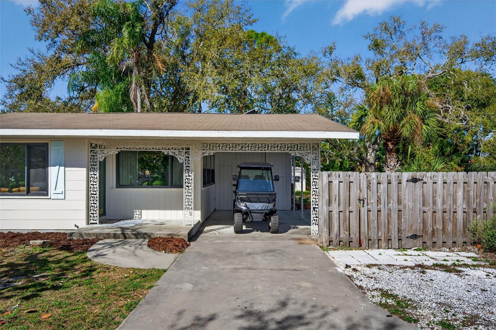 EMERALD HARBOR - Residential