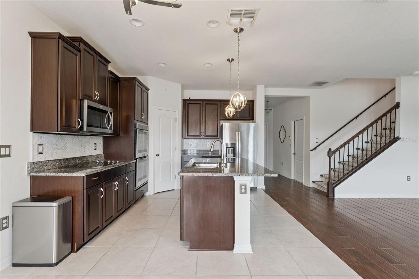 OAK RIDGE - Residential