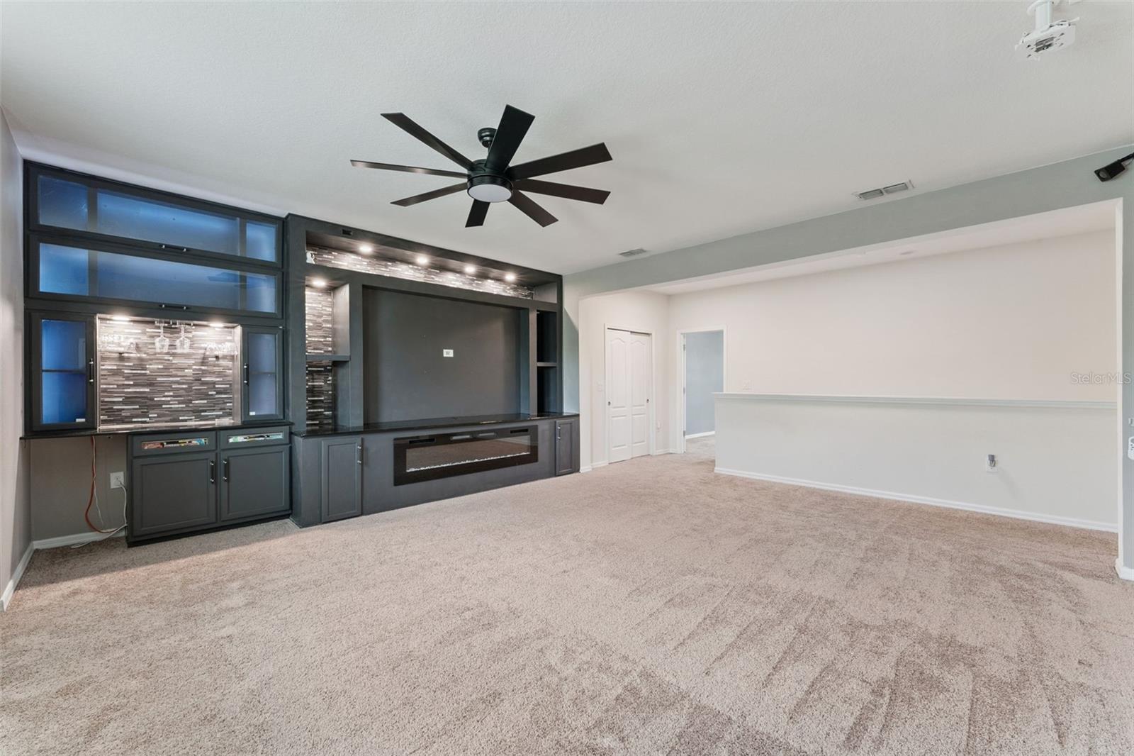 OAK RIDGE - Residential