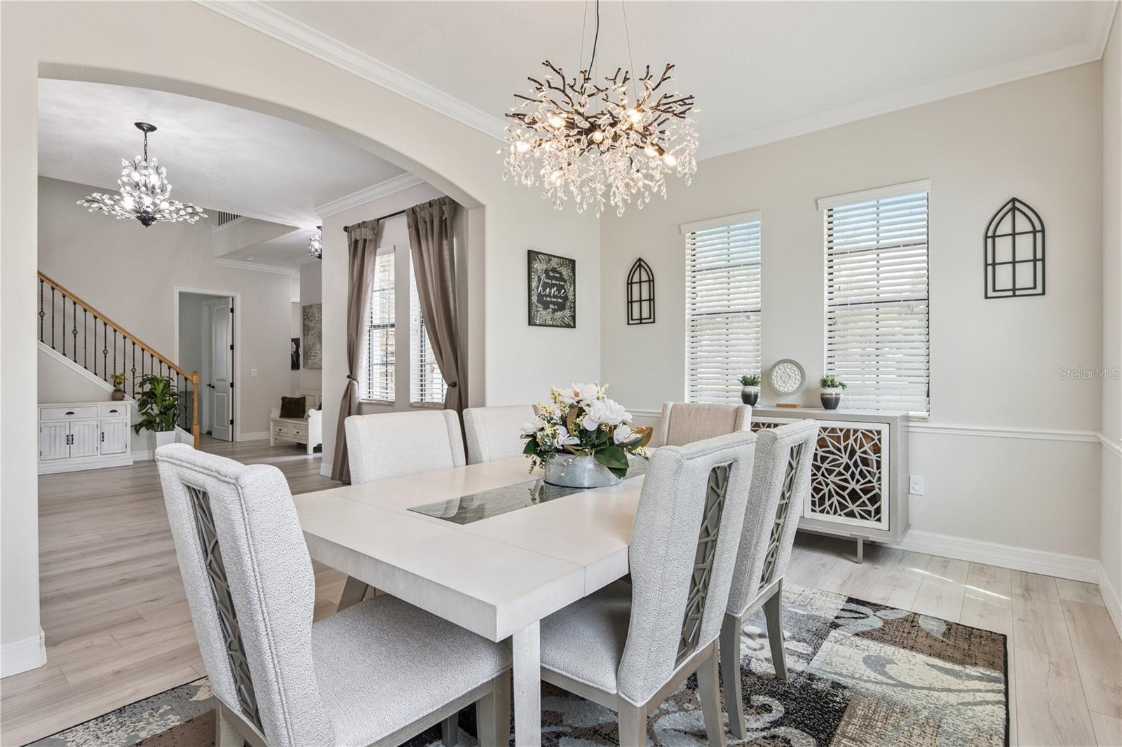HEATHROW COUNTRY ESTATE HOMES - Residential