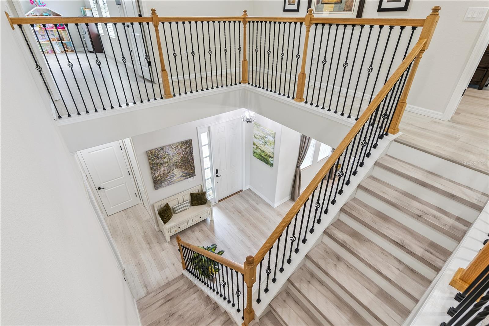 HEATHROW COUNTRY ESTATE HOMES - Residential