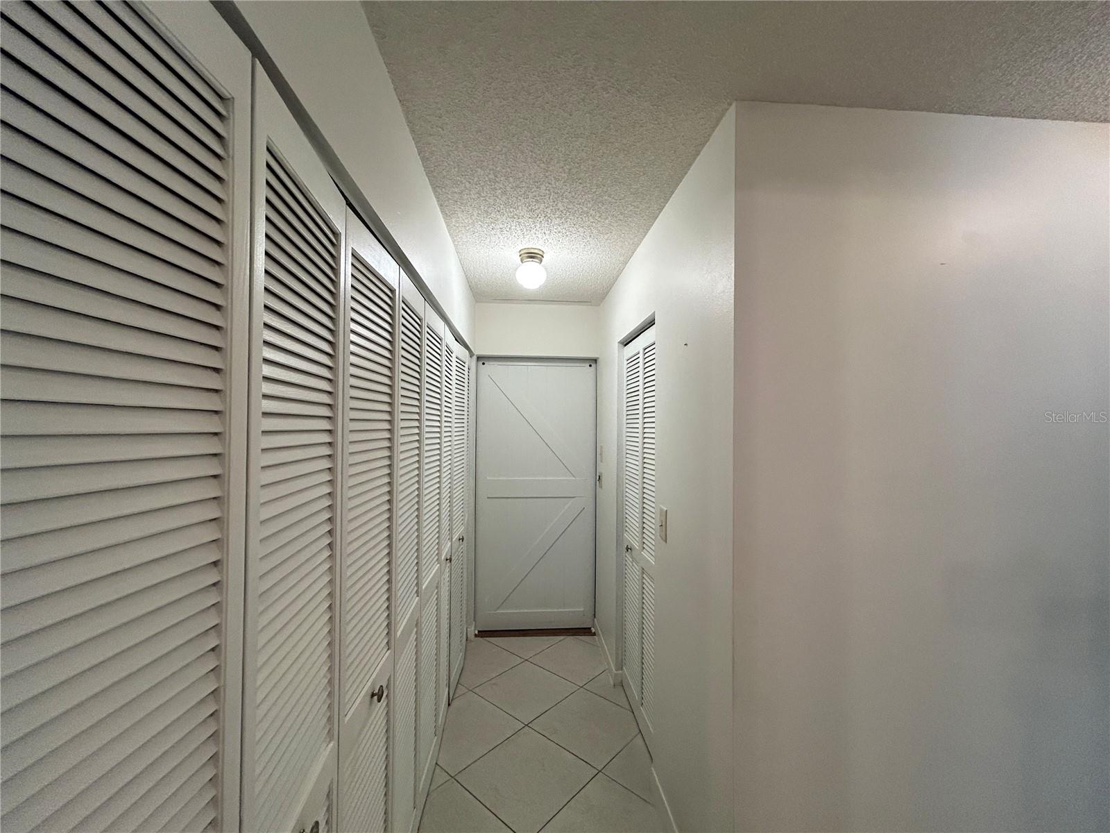 CIRCLE SQUARE WOODS - Residential