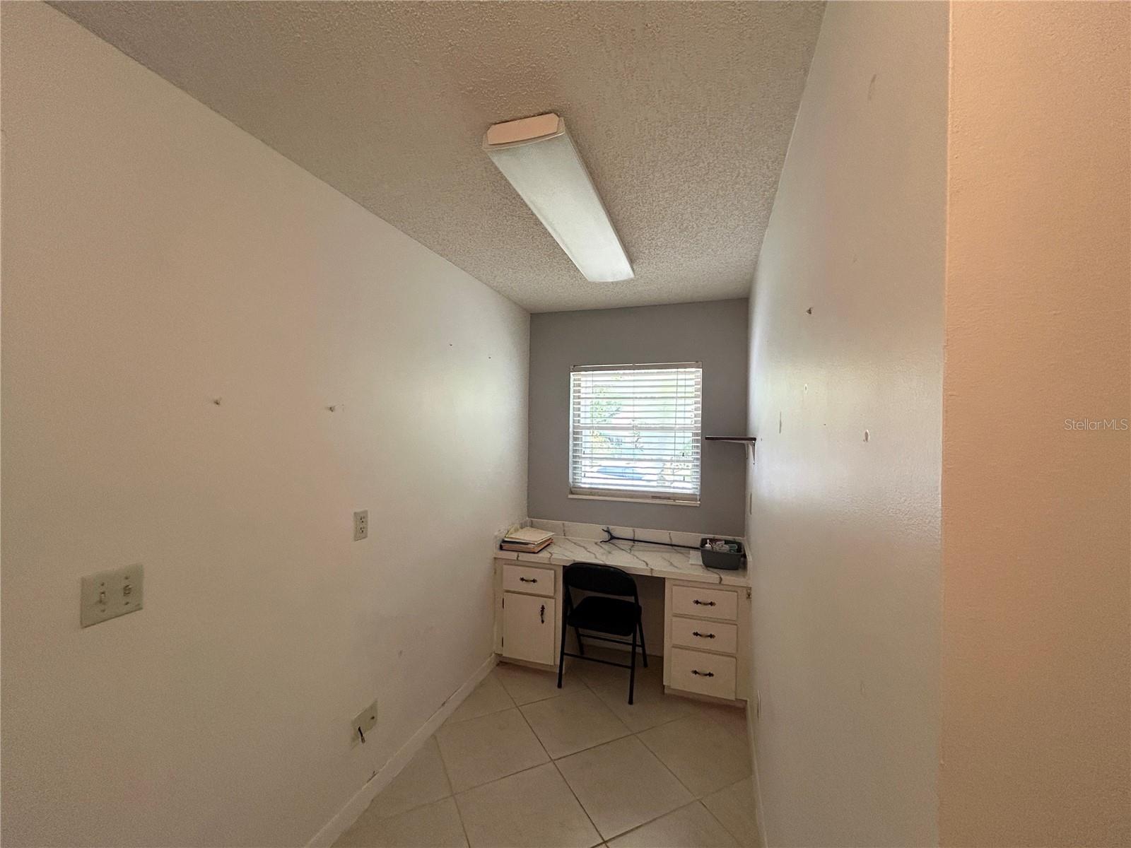CIRCLE SQUARE WOODS - Residential