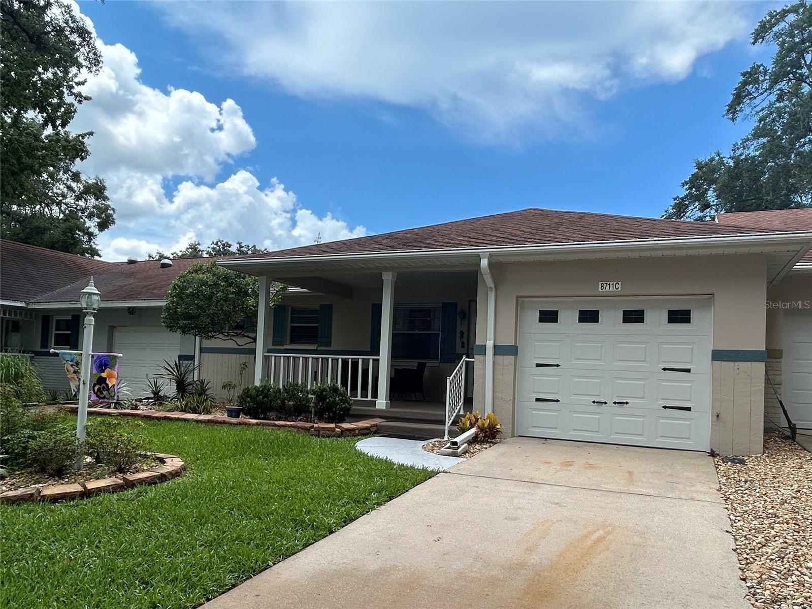 CIRCLE SQUARE WOODS - Residential