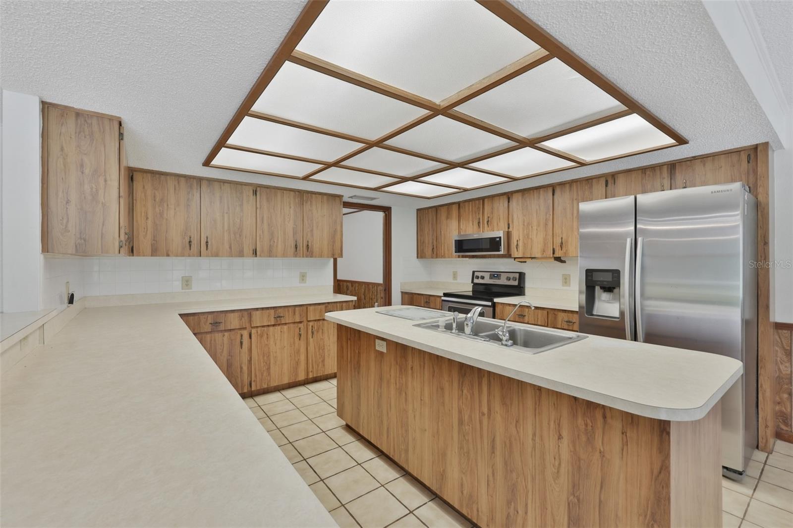 ACREAGE - NOT IN SUBDIVISION - Residential