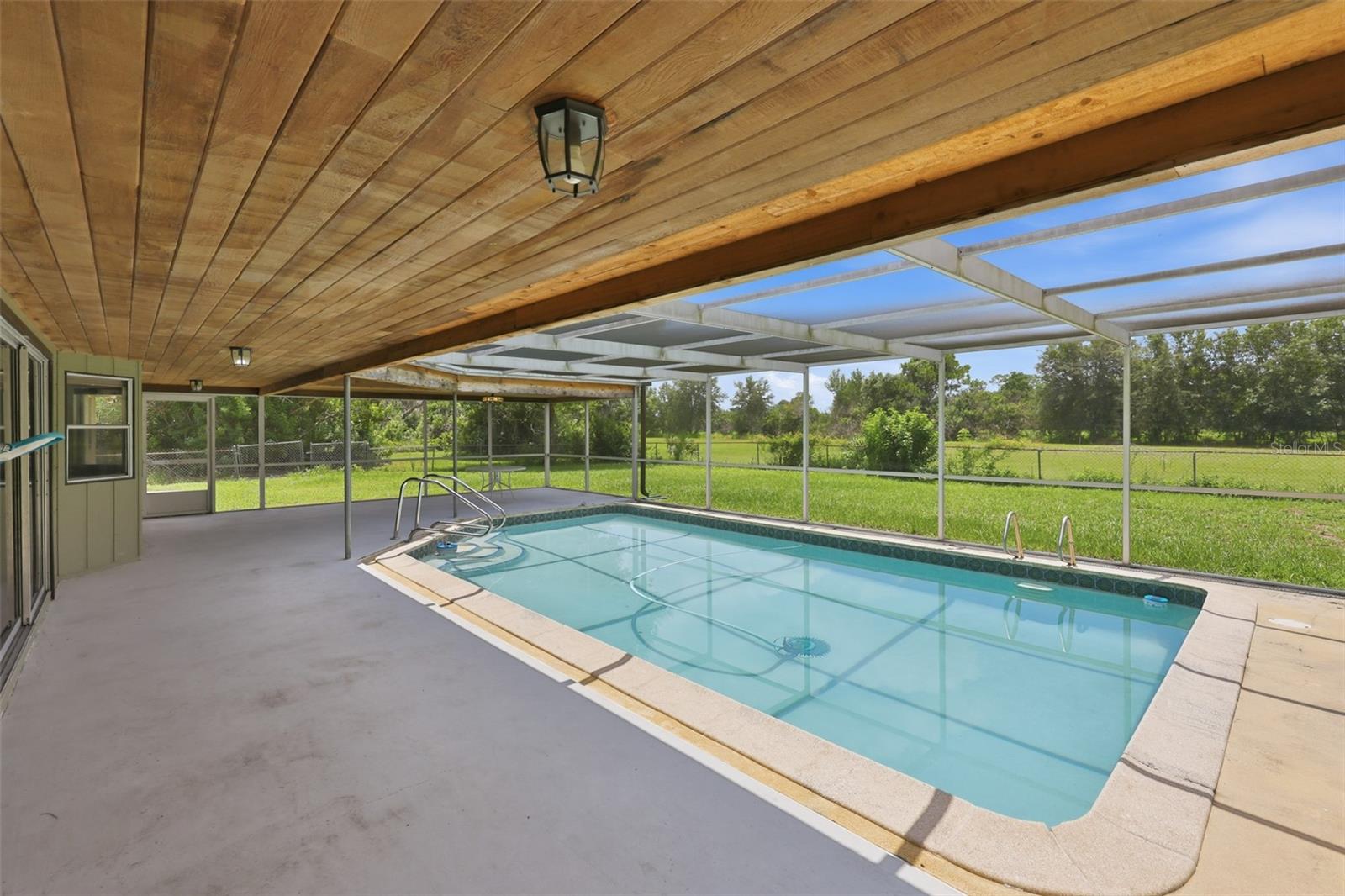 ACREAGE - NOT IN SUBDIVISION - Residential