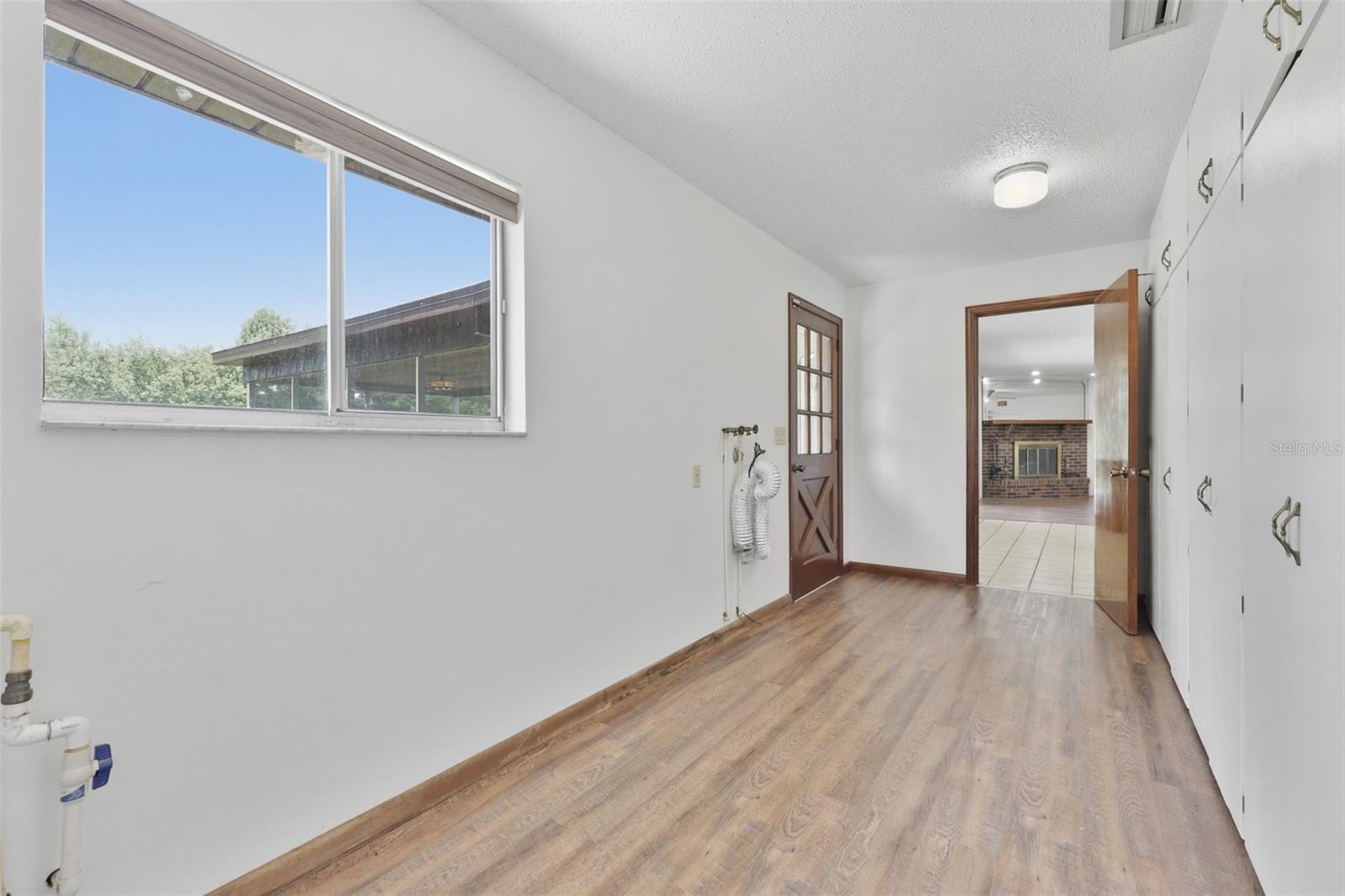 ACREAGE - NOT IN SUBDIVISION - Residential
