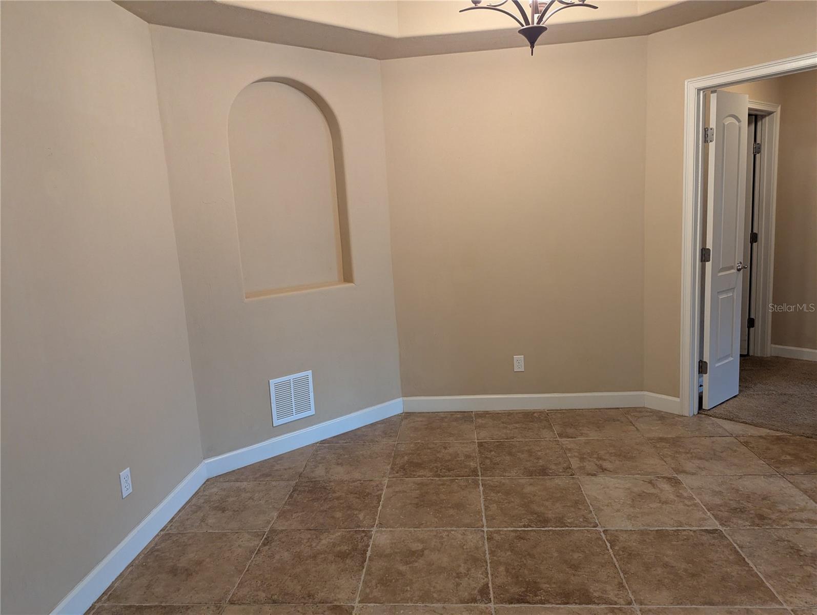 TUSCANY SQUARE 01 CONDO - Residential Lease