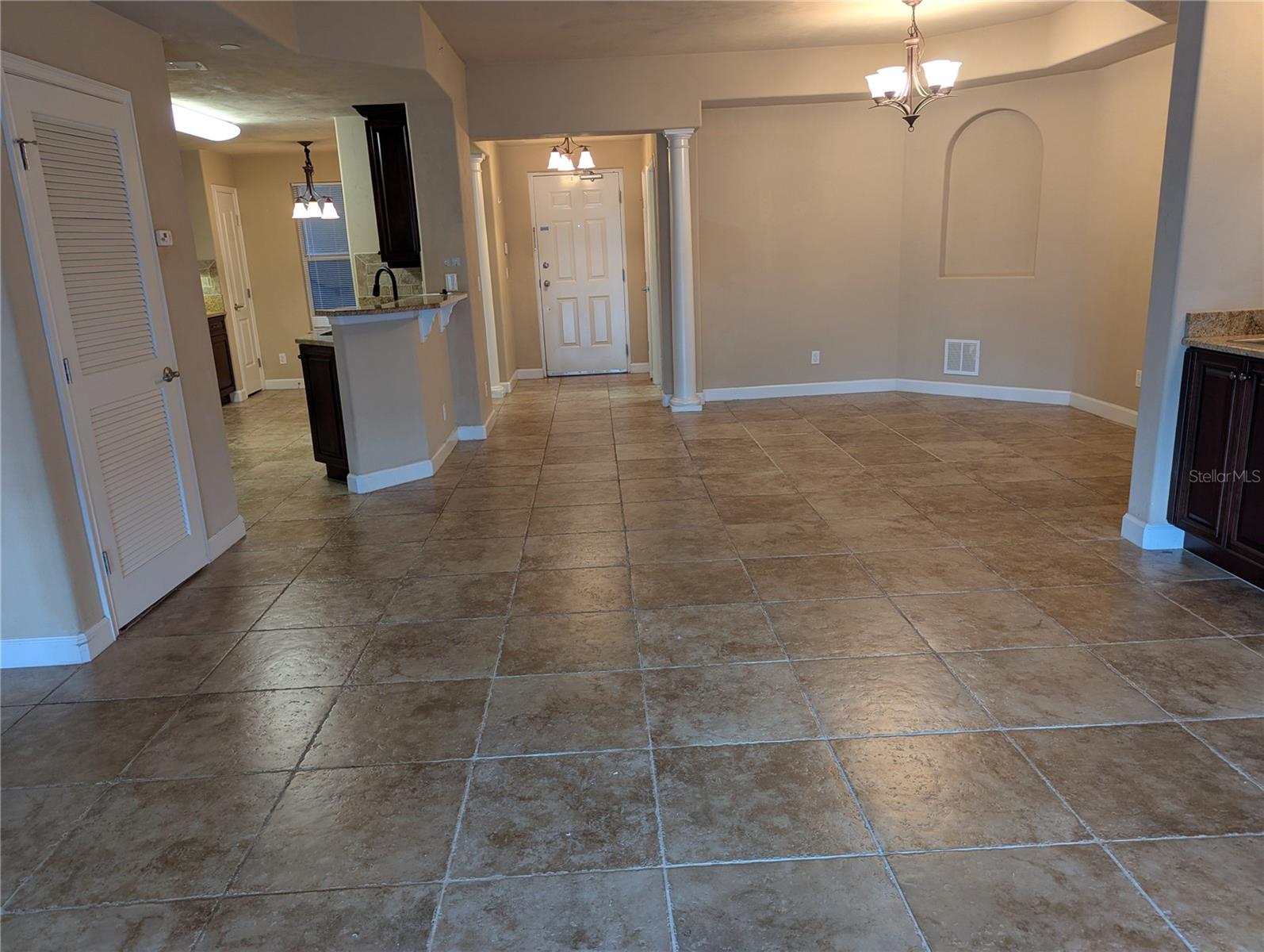 TUSCANY SQUARE 01 CONDO - Residential Lease