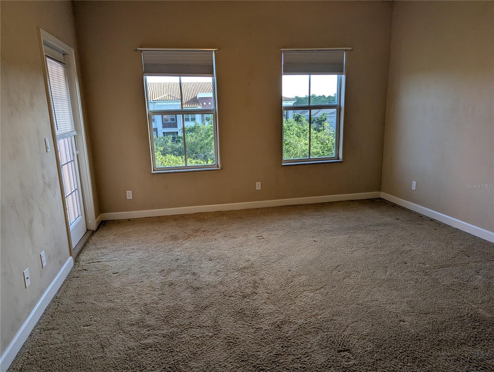 TUSCANY SQUARE 01 CONDO - Residential Lease