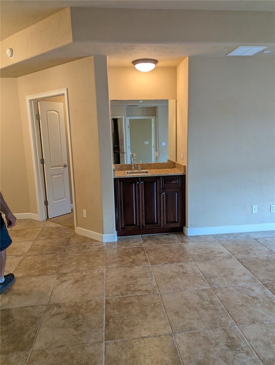 TUSCANY SQUARE 01 CONDO - Residential Lease