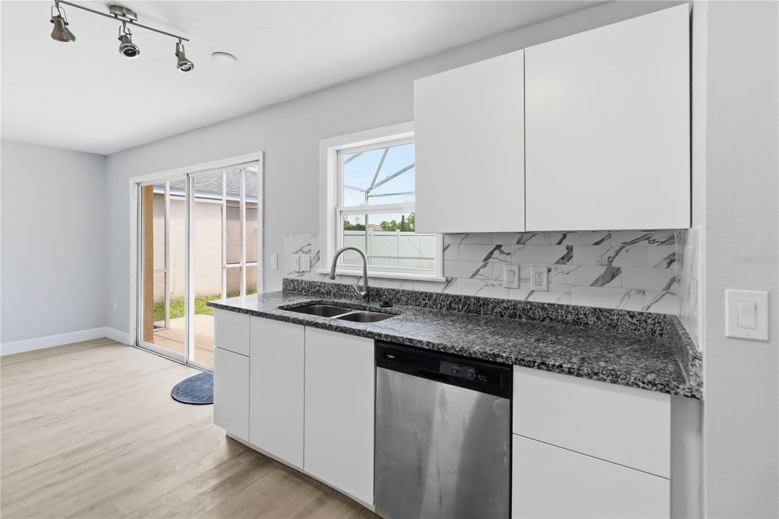 HEATHER GLEN AT MEADOW WOODS 43/134 - Residential