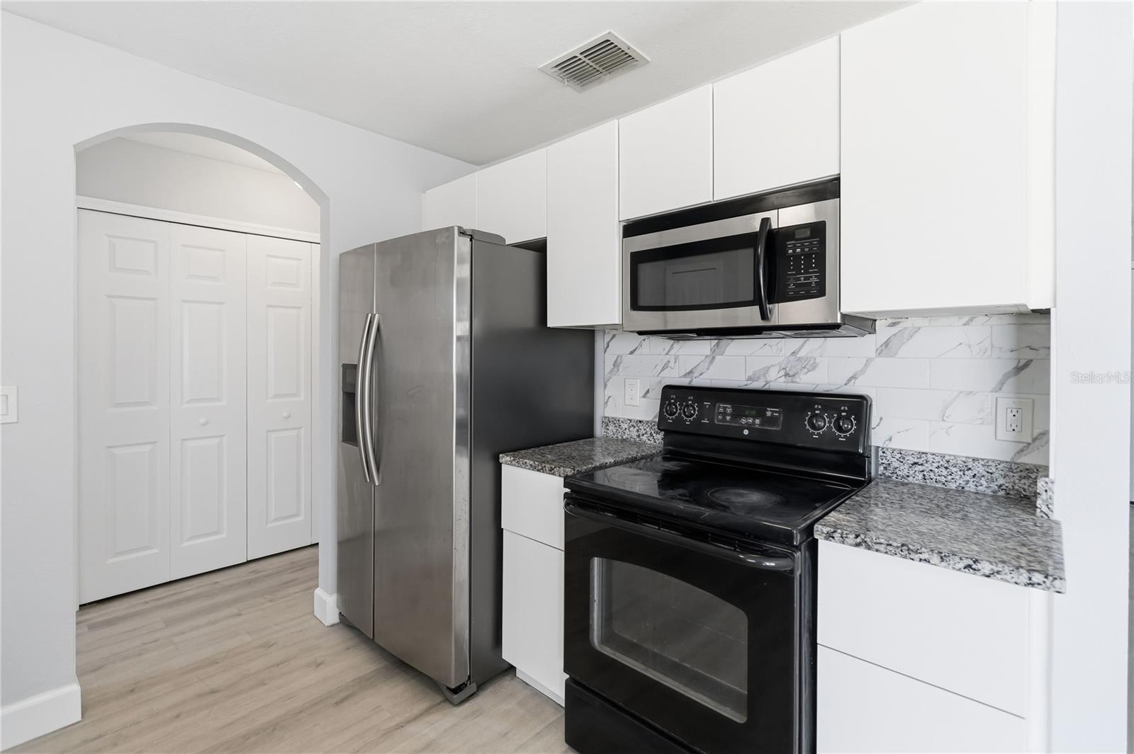 HEATHER GLEN AT MEADOW WOODS 43/134 - Residential