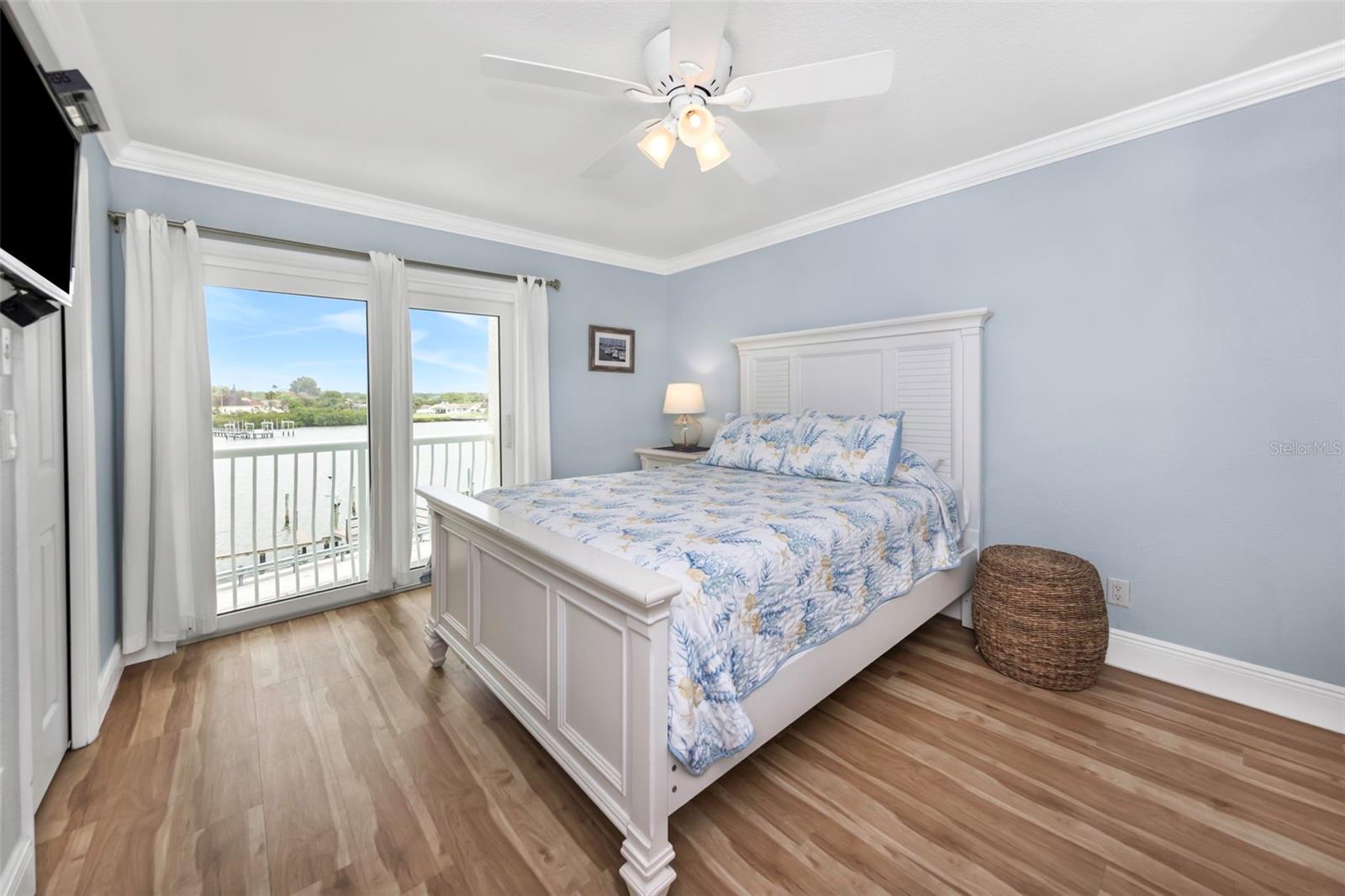 PIPERS III A CONDO - Residential