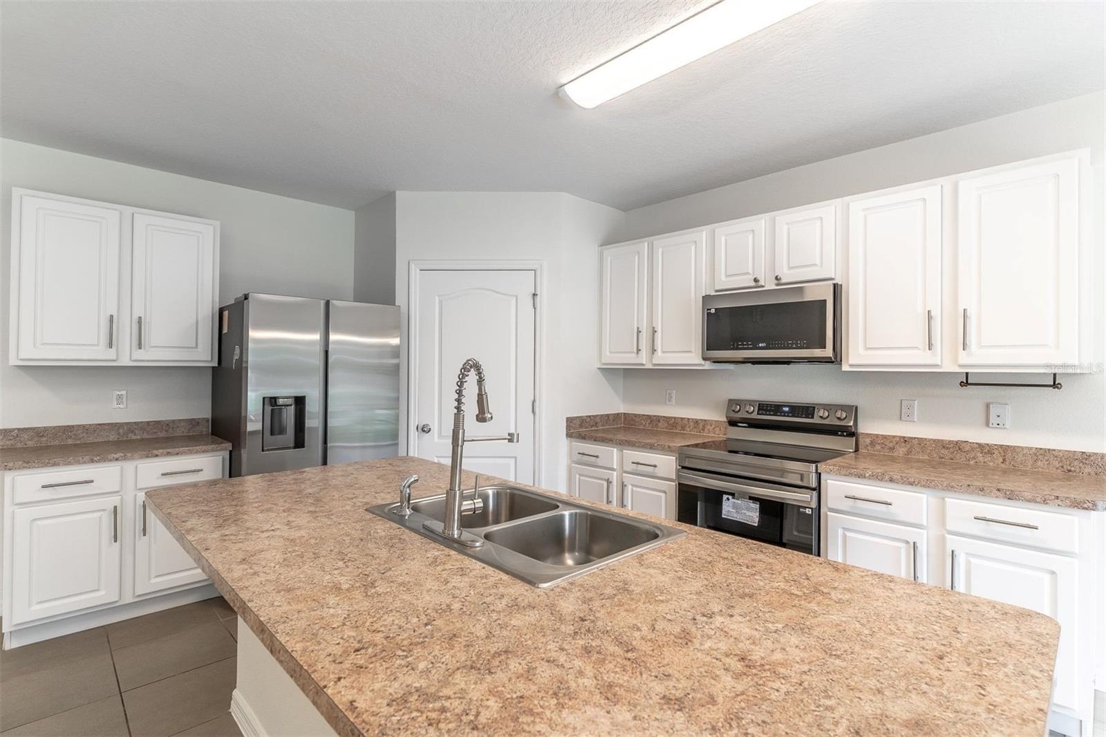 CALABAY AT TOWER LAKE PH 03 - Residential