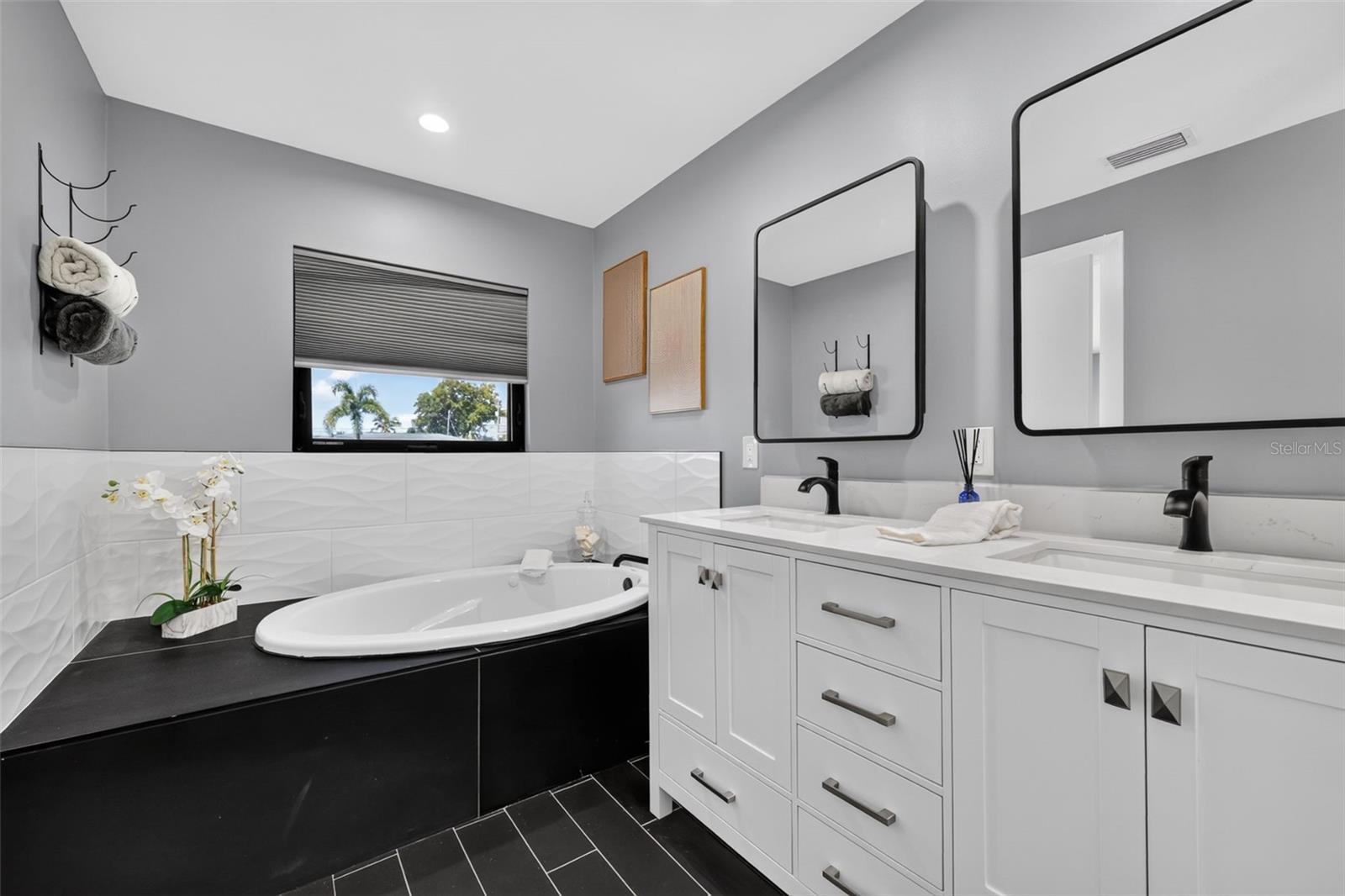 RIVIERA NORTH - Residential