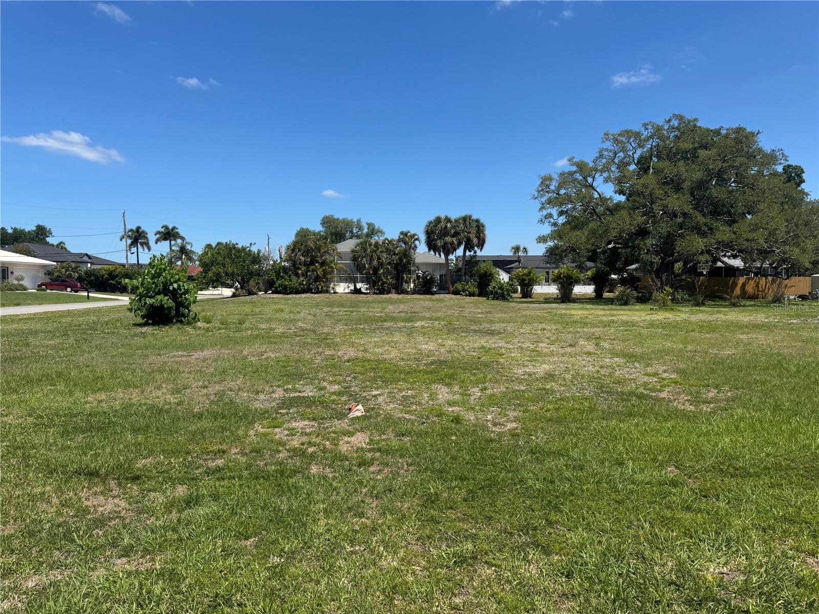 WATERFRONT ESTATE - Land
