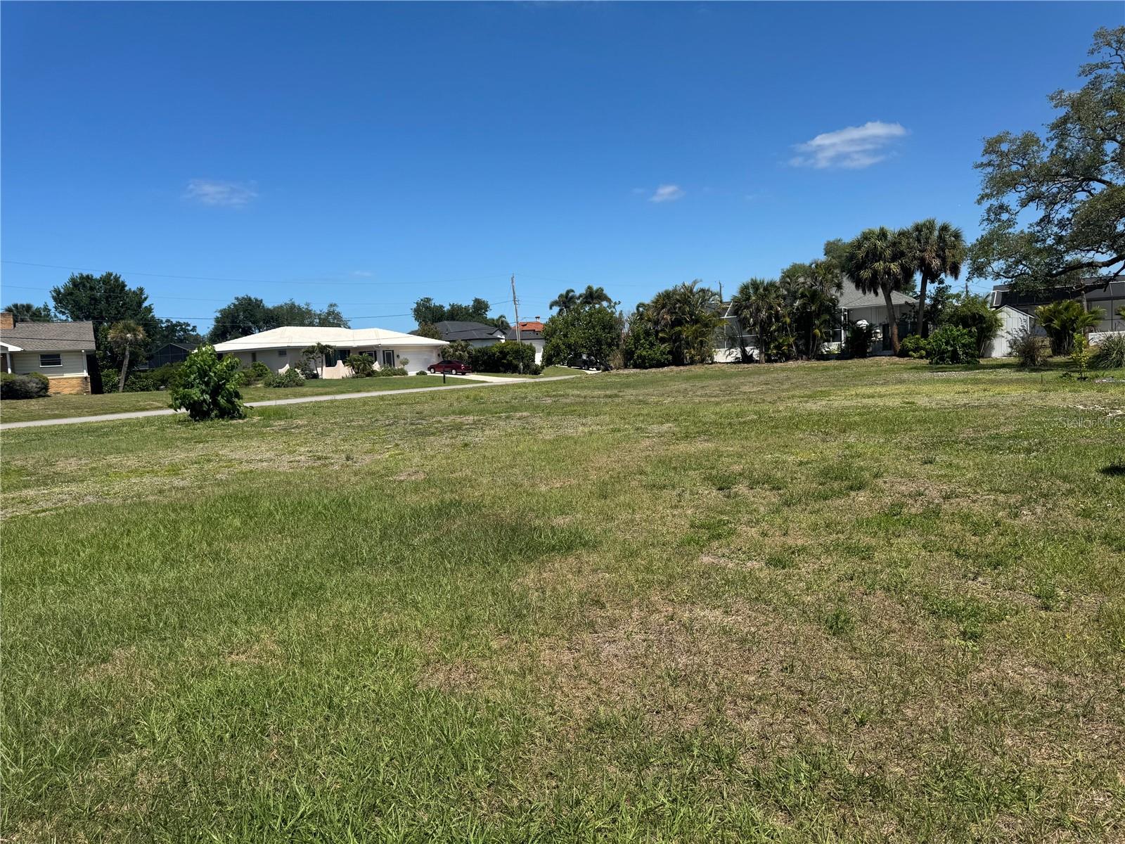 WATERFRONT ESTATE - Land
