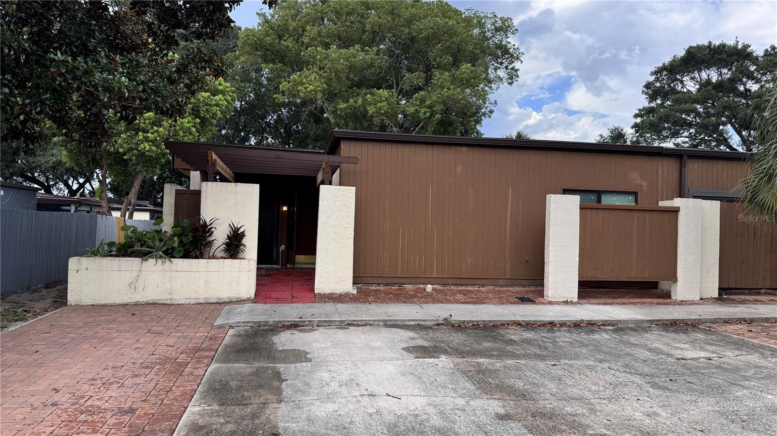 WINDWARD SQUARE SEC 2 - Residential Lease
