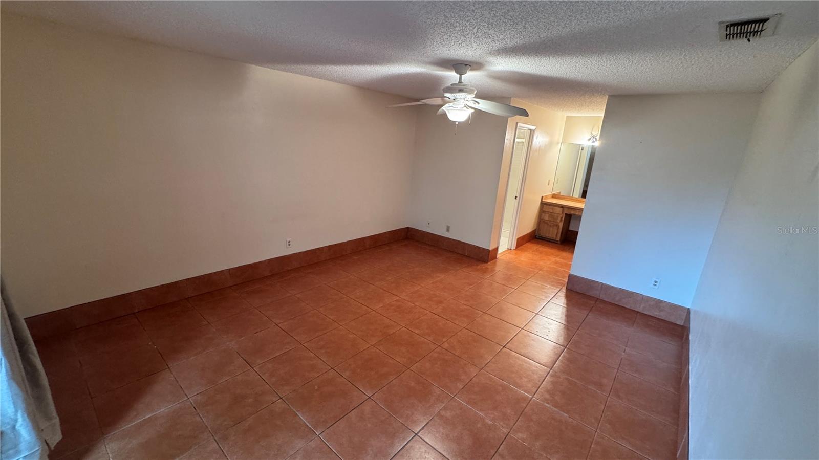 WINDWARD SQUARE SEC 2 - Residential Lease