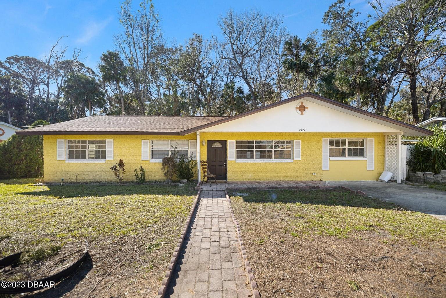 Welcome Home! Do not miss out on this 3/2 in Port Orange with no HOA! Beautiful flooring throughout the home and move in ready and I almost forgot to mention the fully fenced in back yard and a screened in patio! Do not miss your chance to see this house! ;Water: City