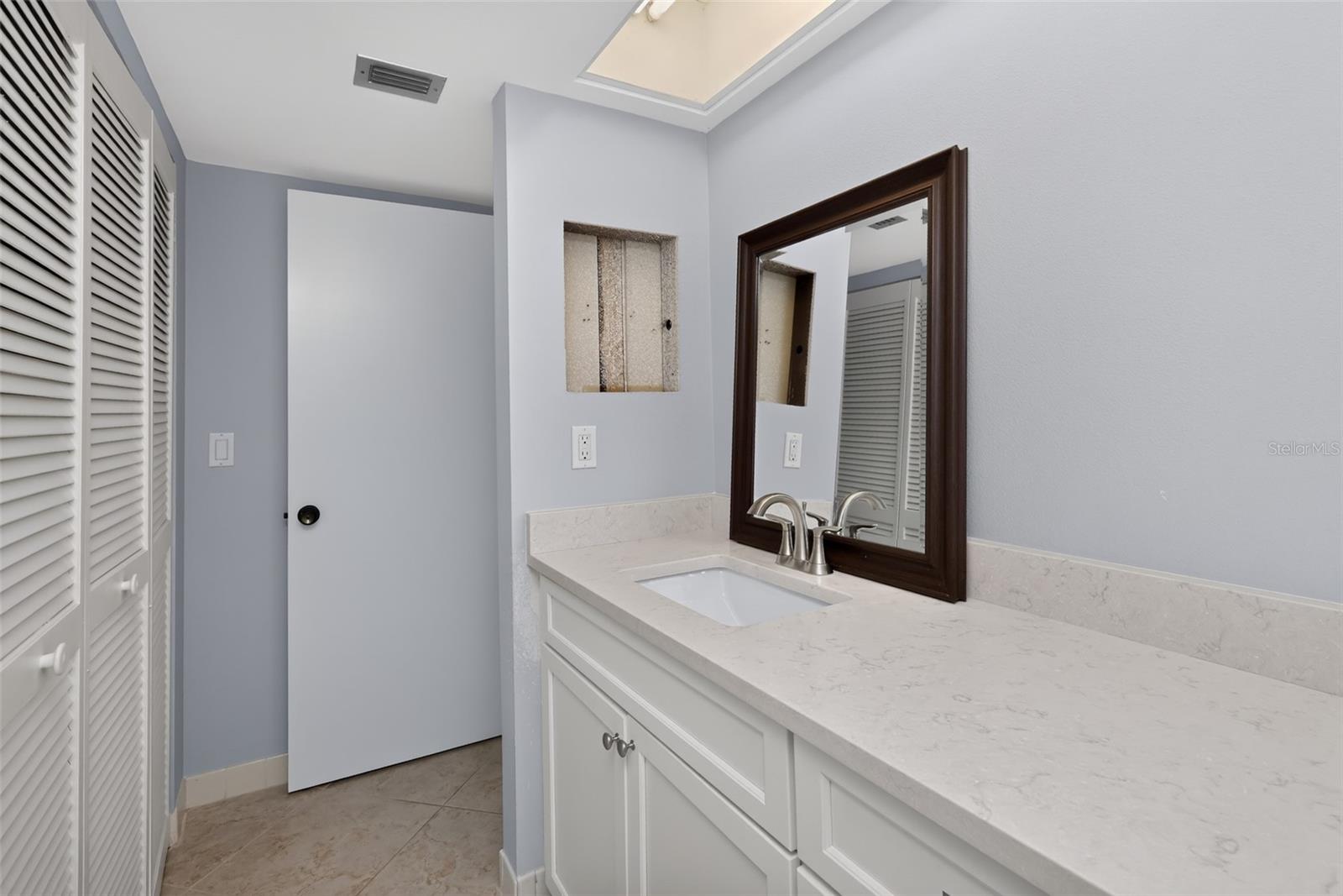 GREEN DOLPHIN PARK MID-RISE CONDO - Residential