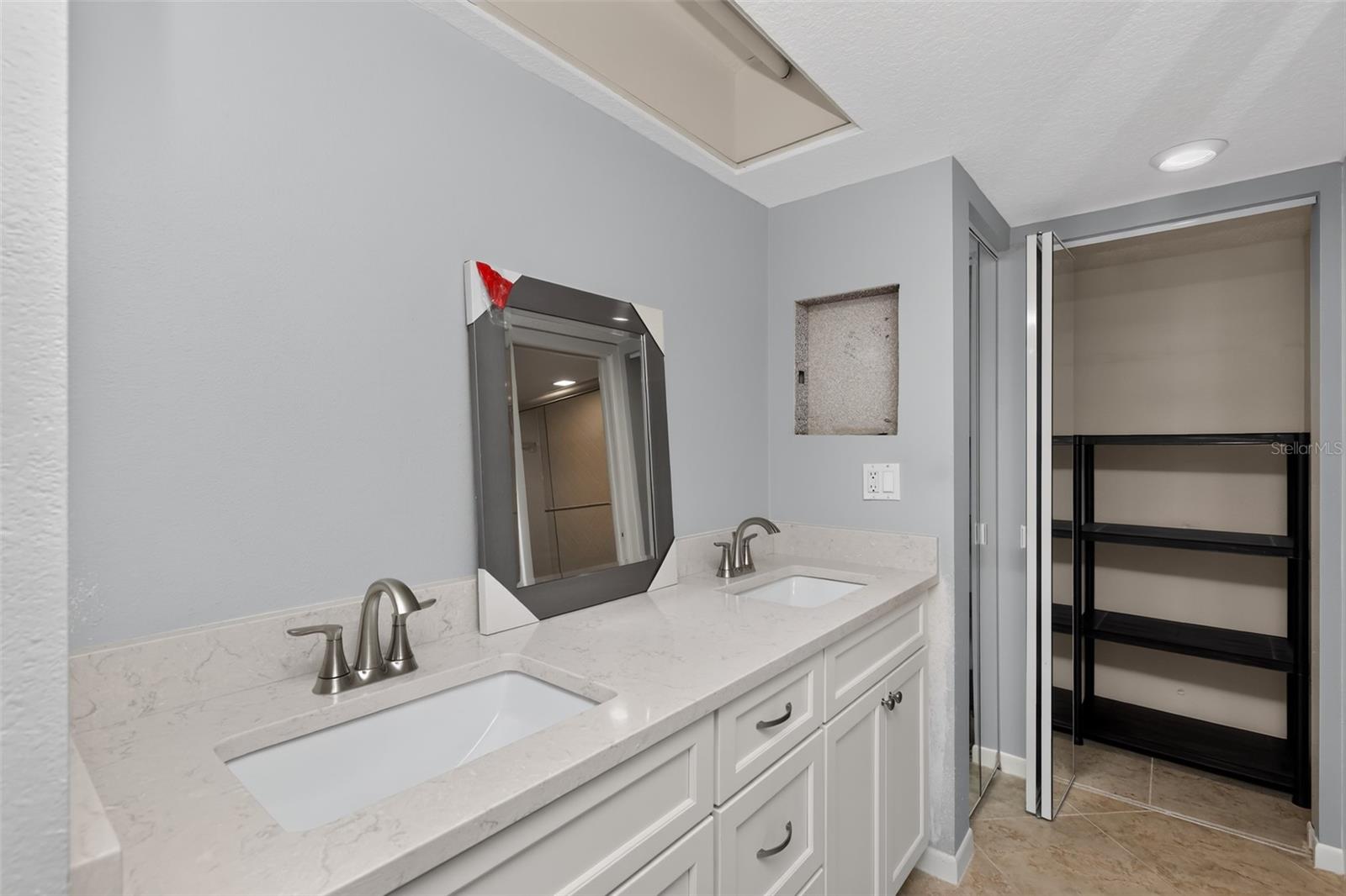 GREEN DOLPHIN PARK MID-RISE CONDO - Residential