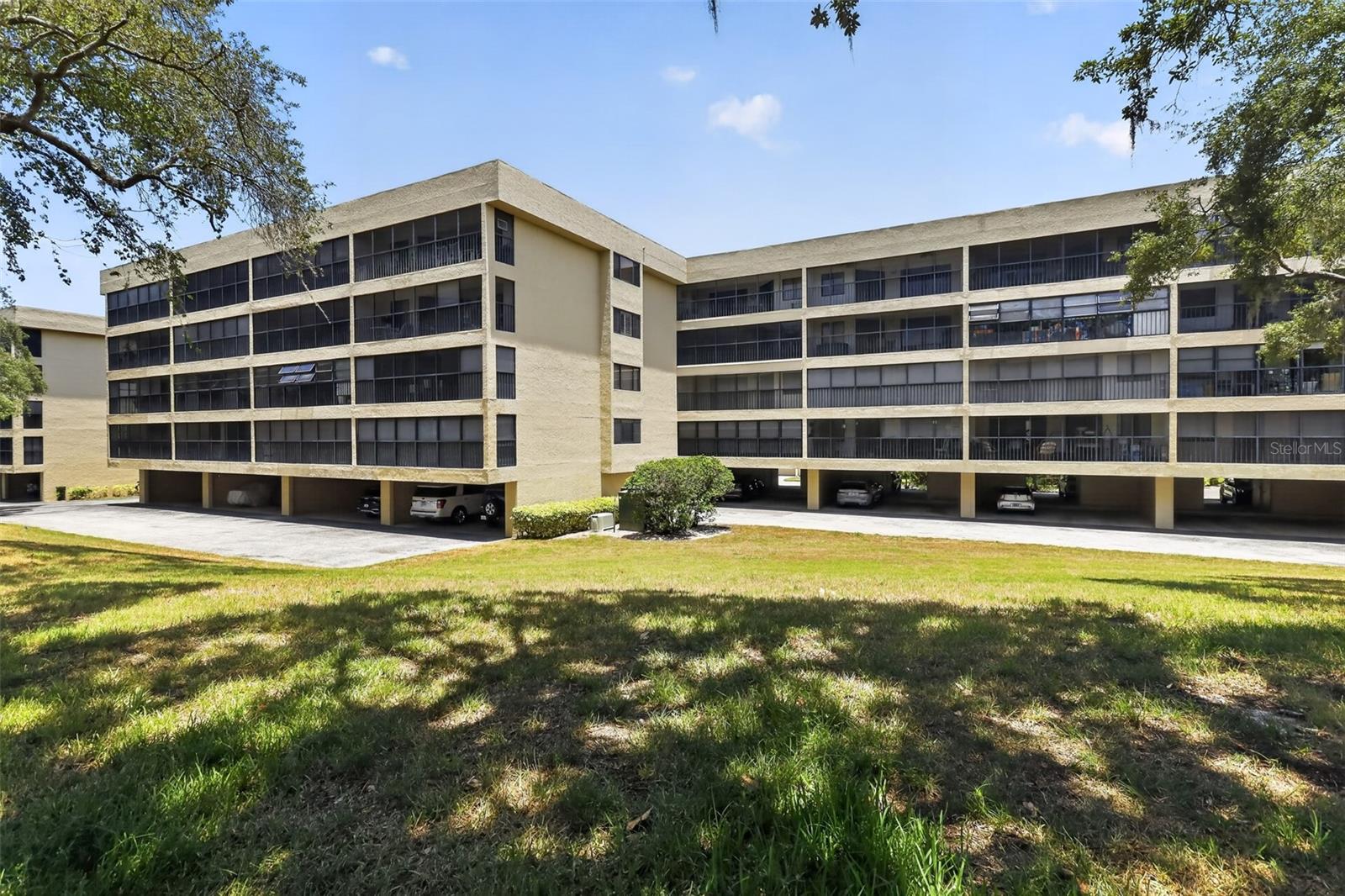 GREEN DOLPHIN PARK MID-RISE CONDO - Residential