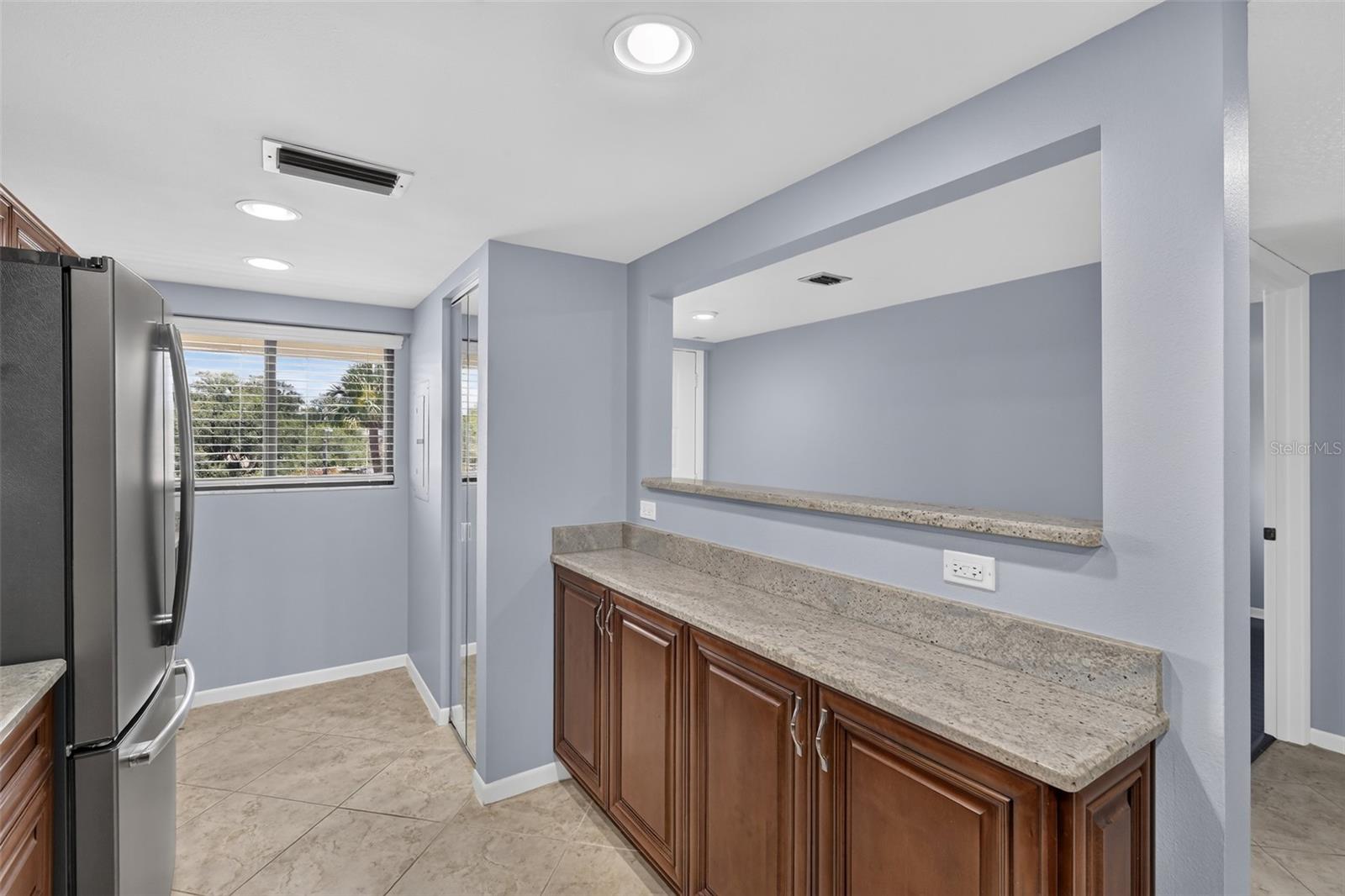 GREEN DOLPHIN PARK MID-RISE CONDO - Residential