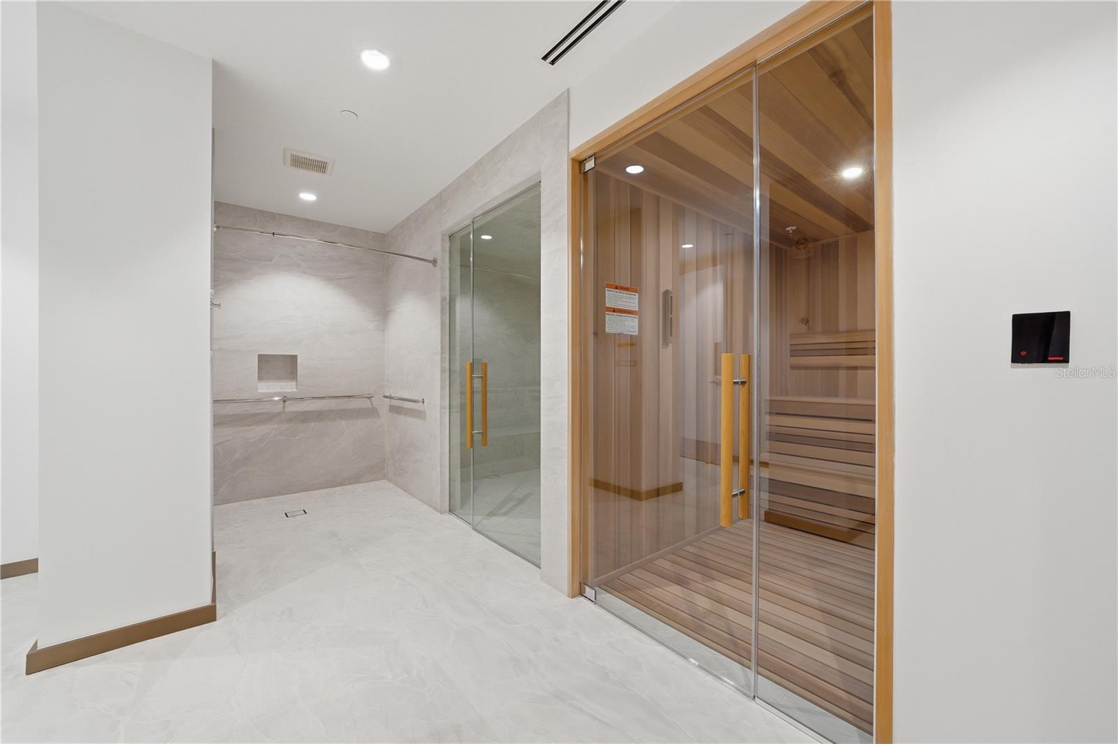 WESTSHORE YACHT CLUB, AQUA TOWER 1 - Residential