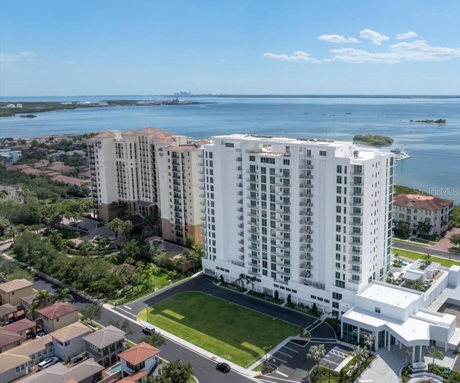 WESTSHORE YACHT CLUB, AQUA TOWER 1 - Residential