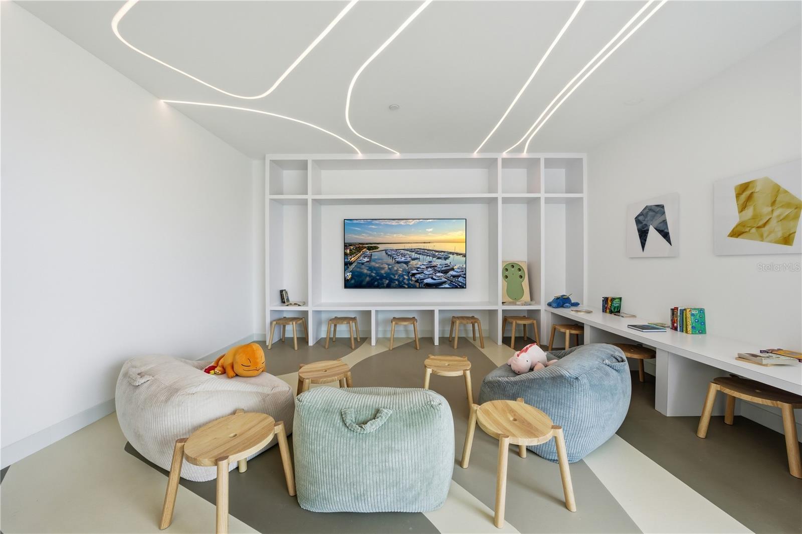 WESTSHORE YACHT CLUB, AQUA TOWER 1 - Residential