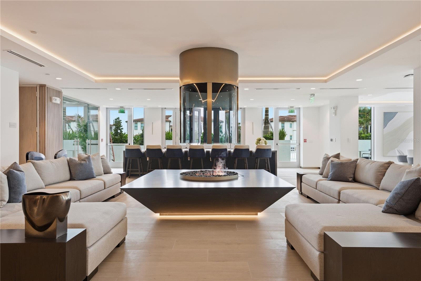 WESTSHORE YACHT CLUB, AQUA TOWER 1 - Residential