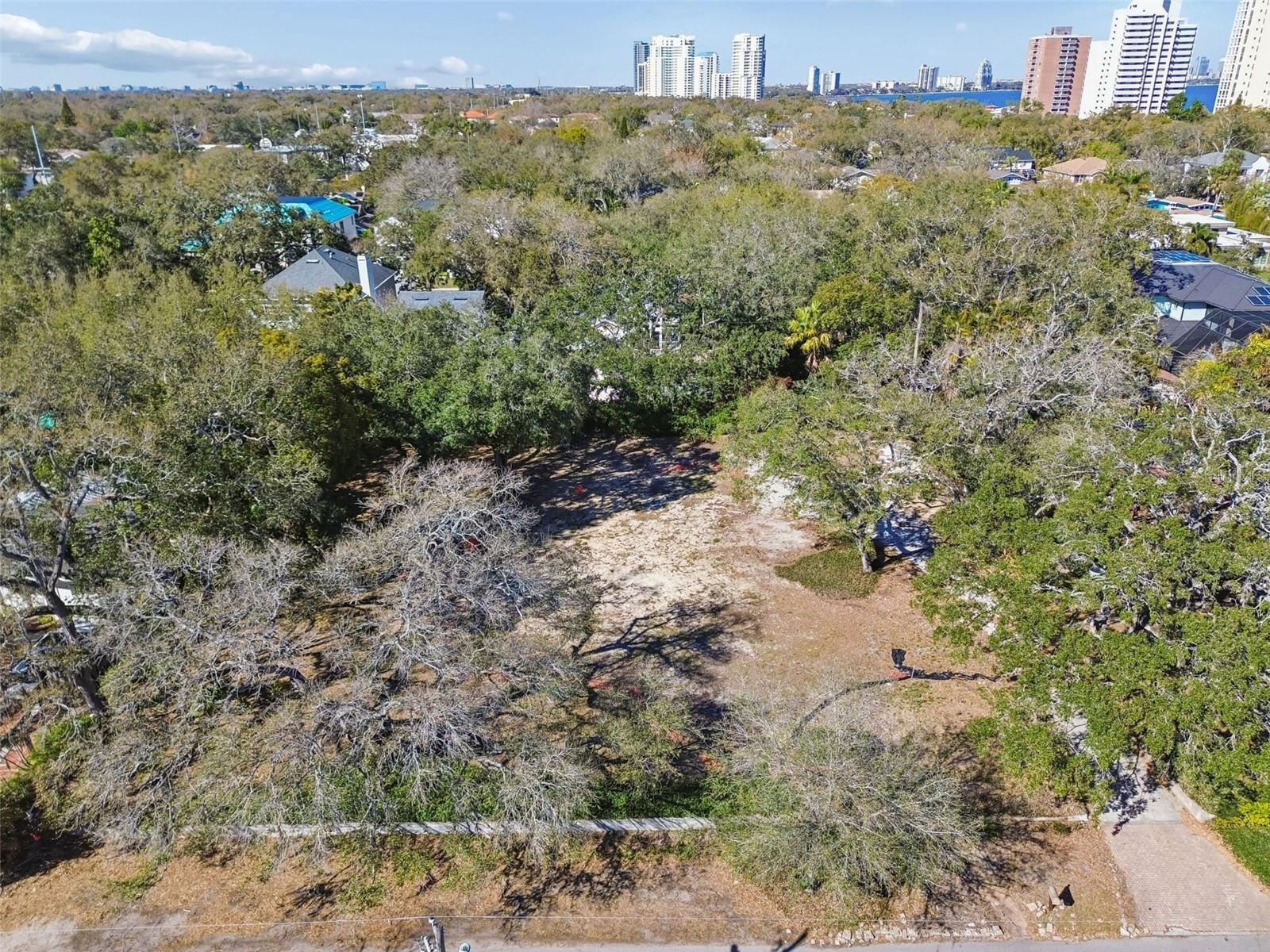 BAYSHORE CREST - Land