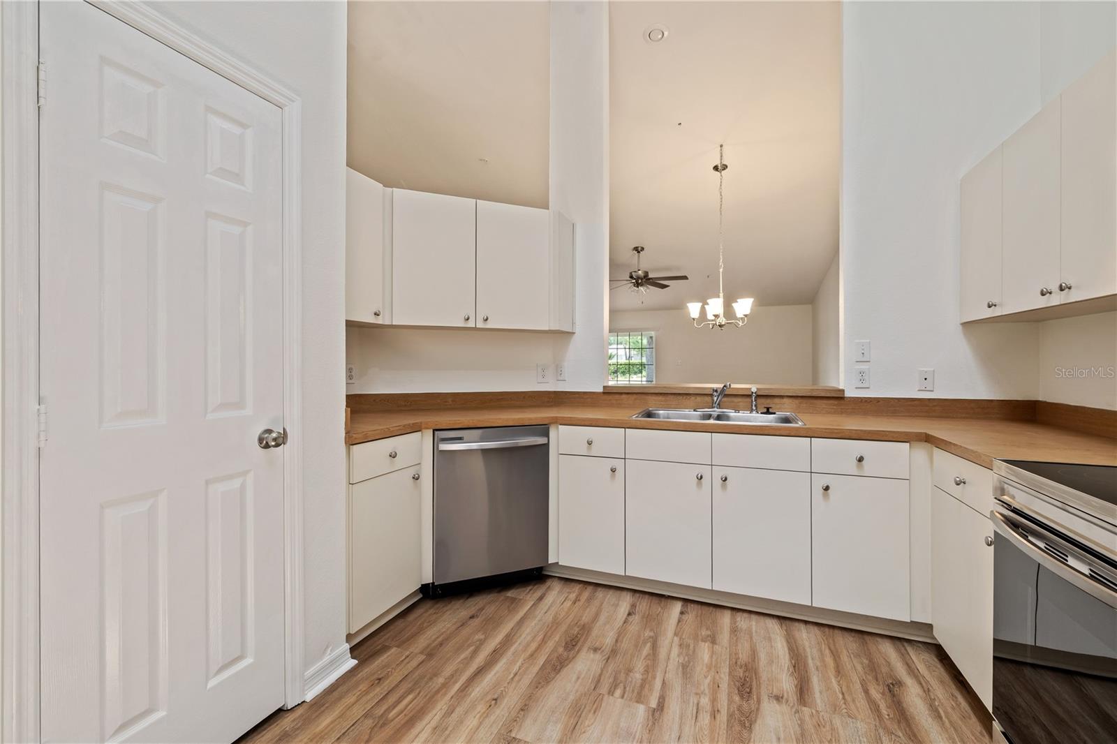 MEADOWOOD VILLAGE 9 OF MEADOWO - Residential