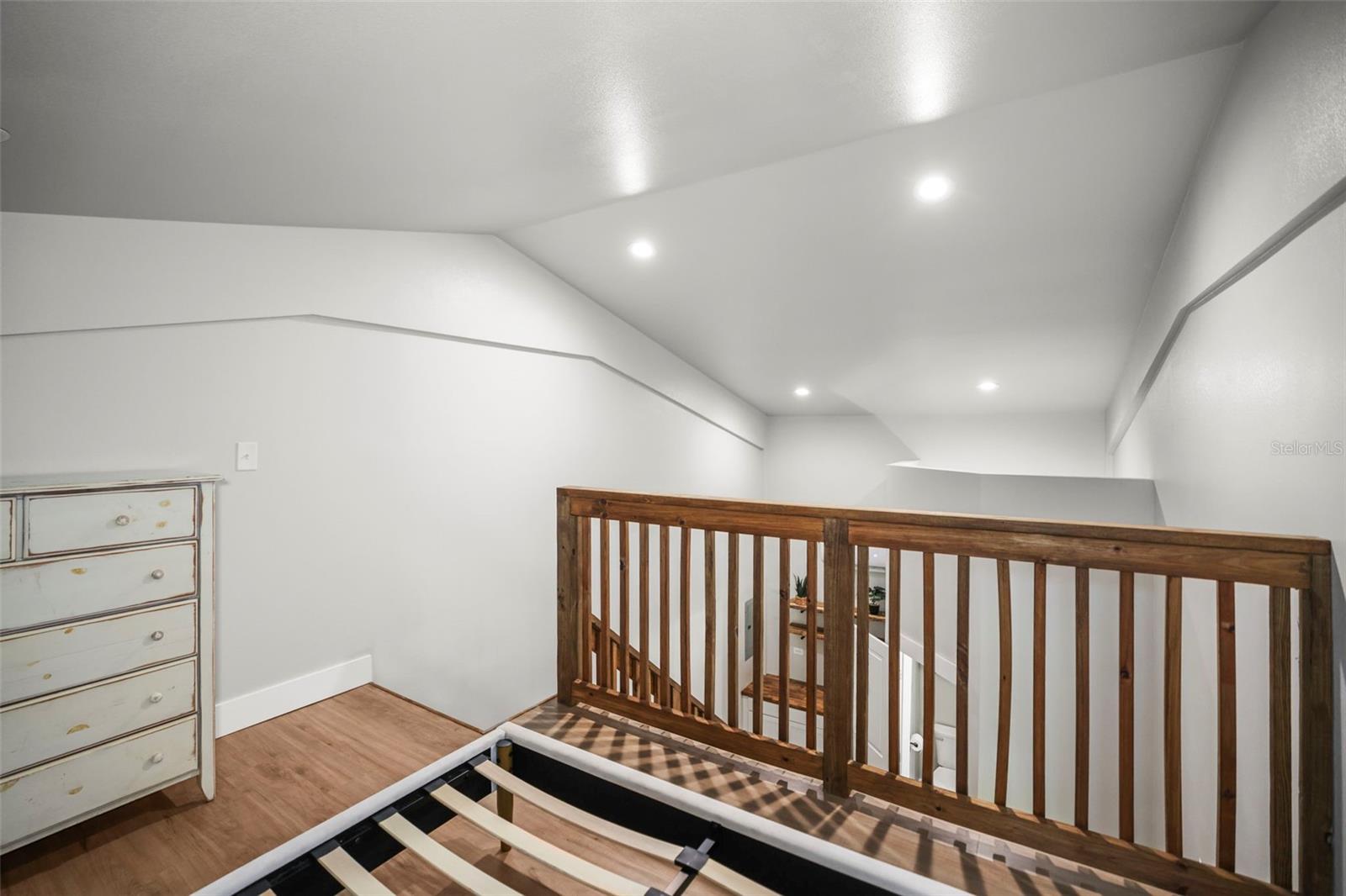 RIDGE MANOR ESTATE - Residential