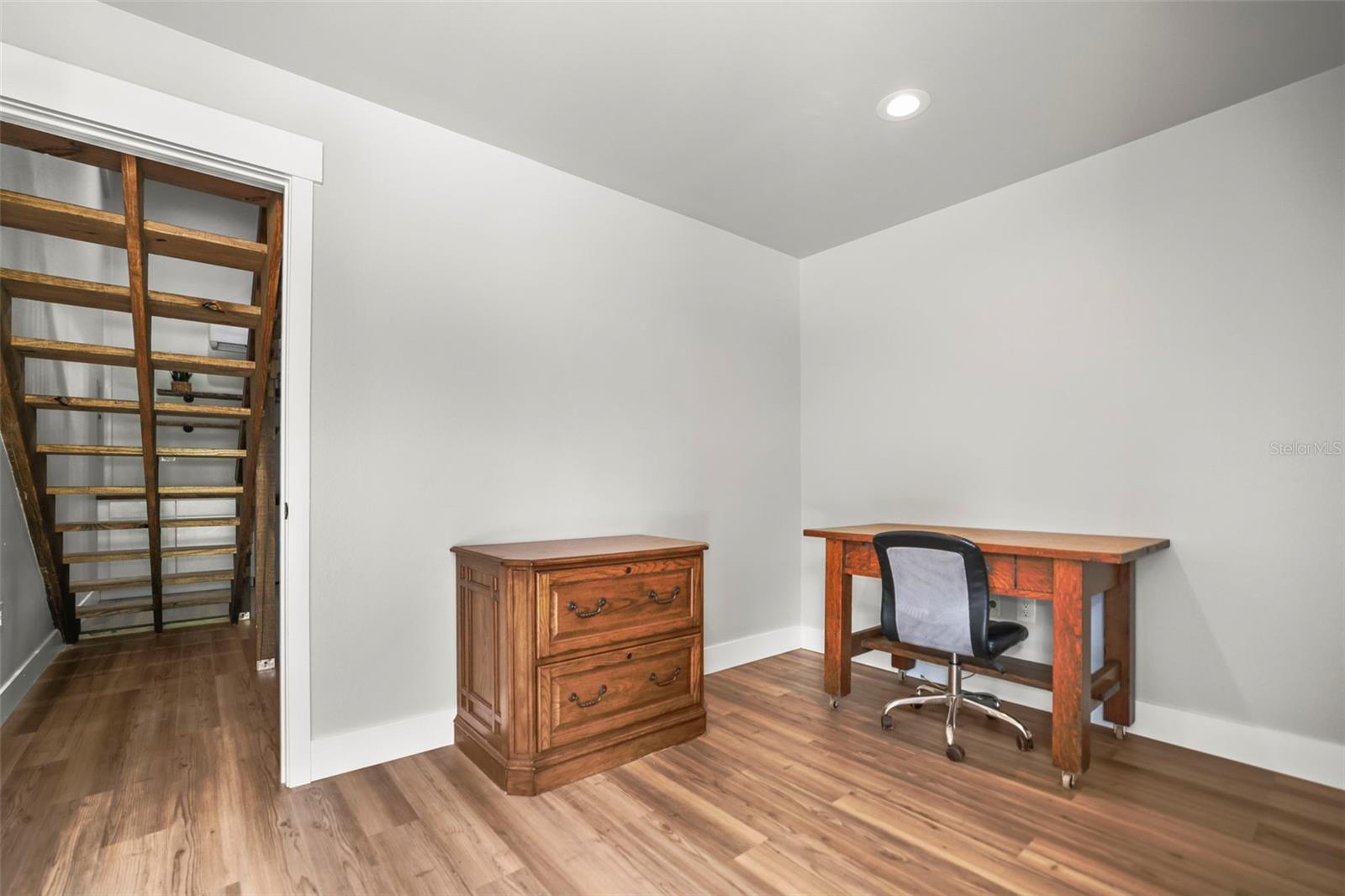 RIDGE MANOR ESTATE - Residential
