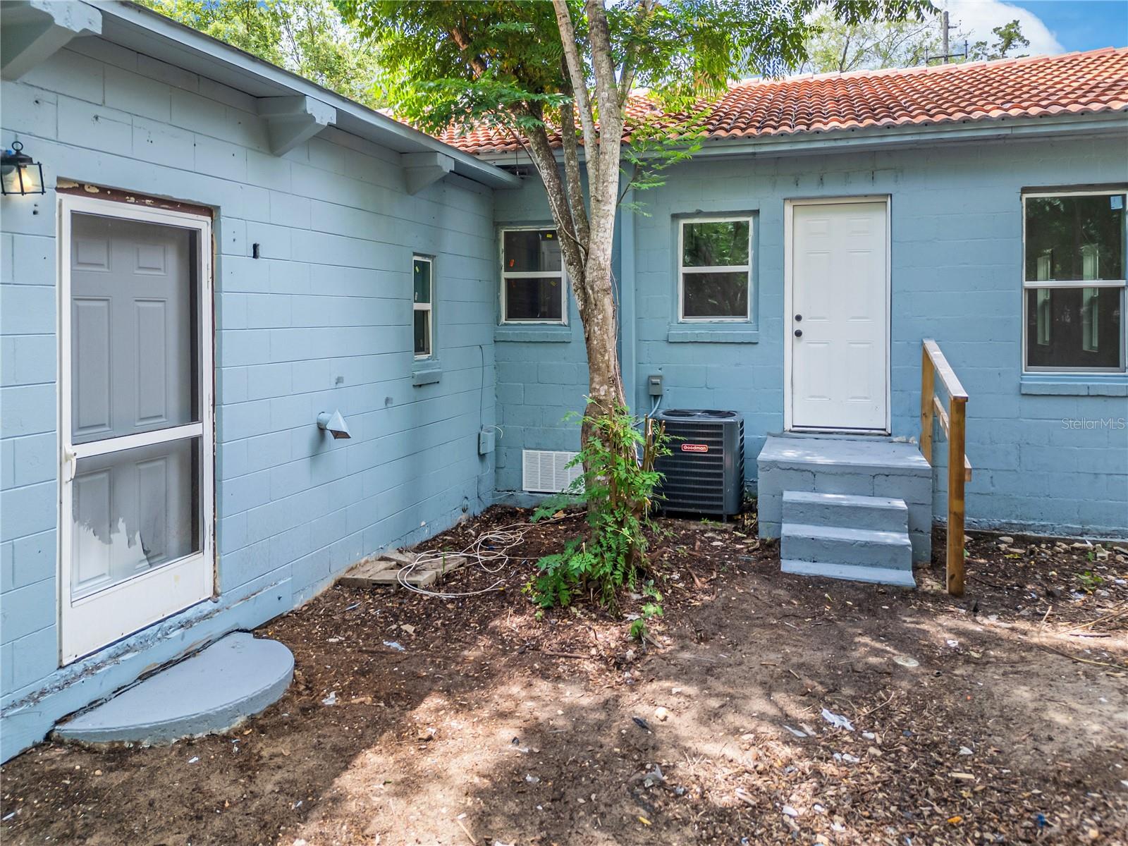 LEESBURG WINFRAME TERRACE - Residential