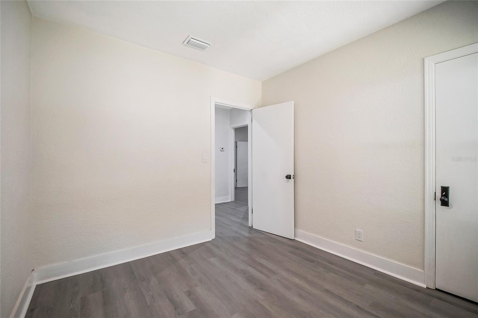 LEESBURG WINFRAME TERRACE - Residential