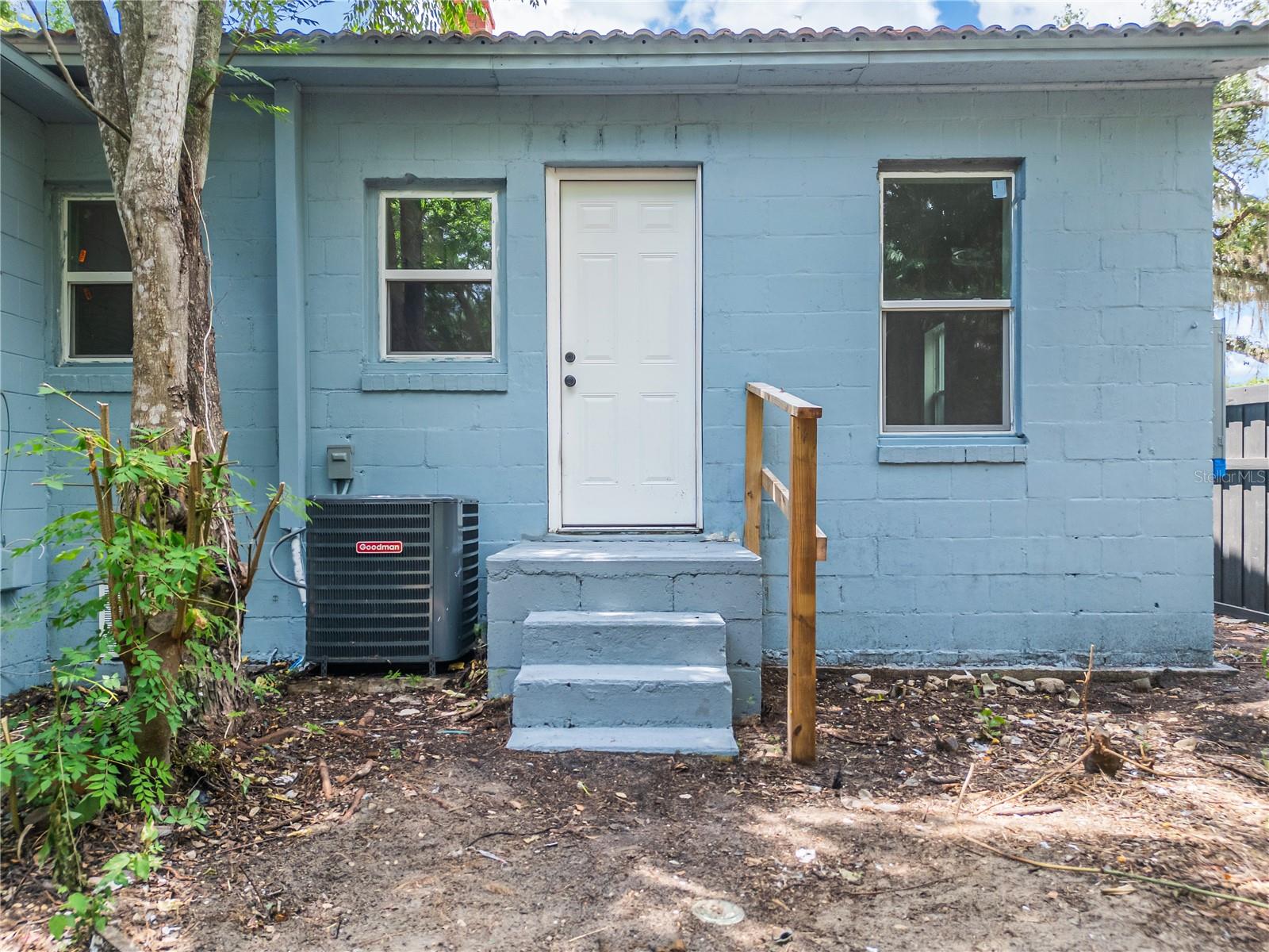 LEESBURG WINFRAME TERRACE - Residential