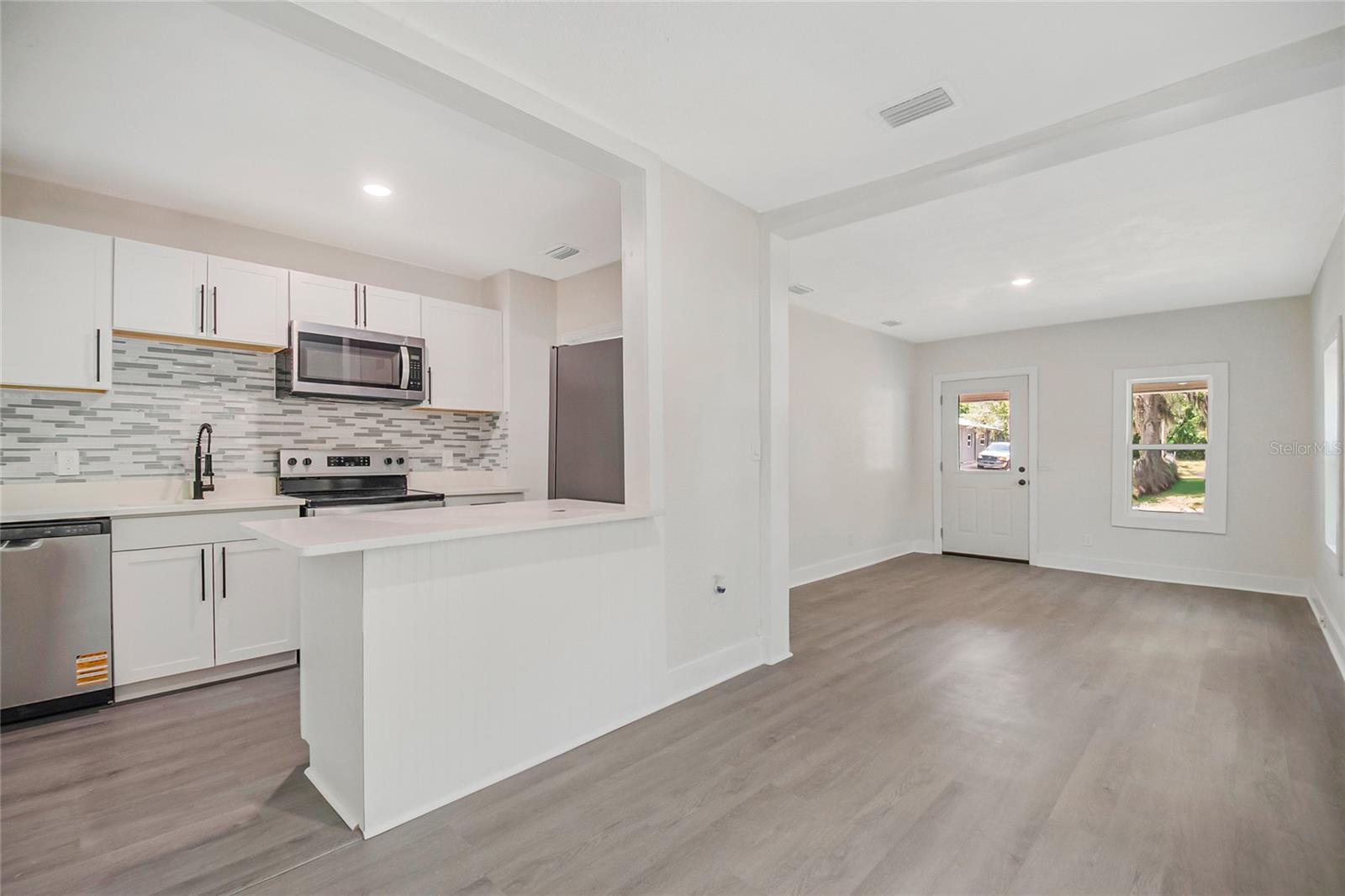 LEESBURG WINFRAME TERRACE - Residential