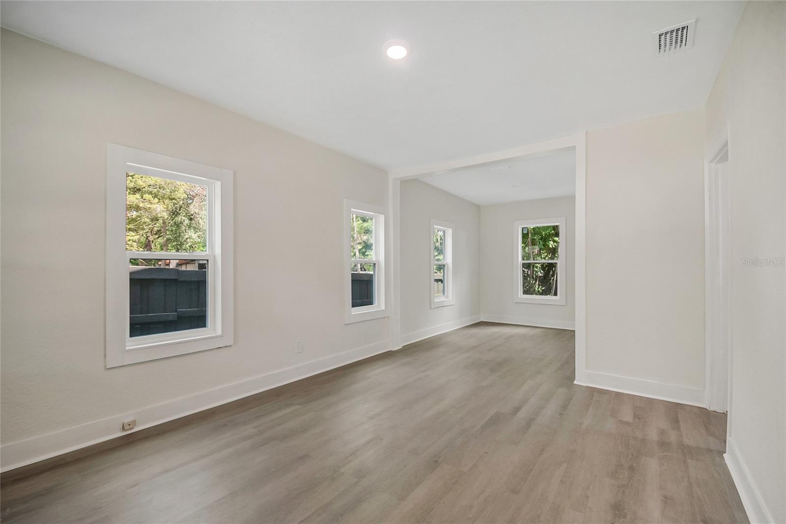 LEESBURG WINFRAME TERRACE - Residential