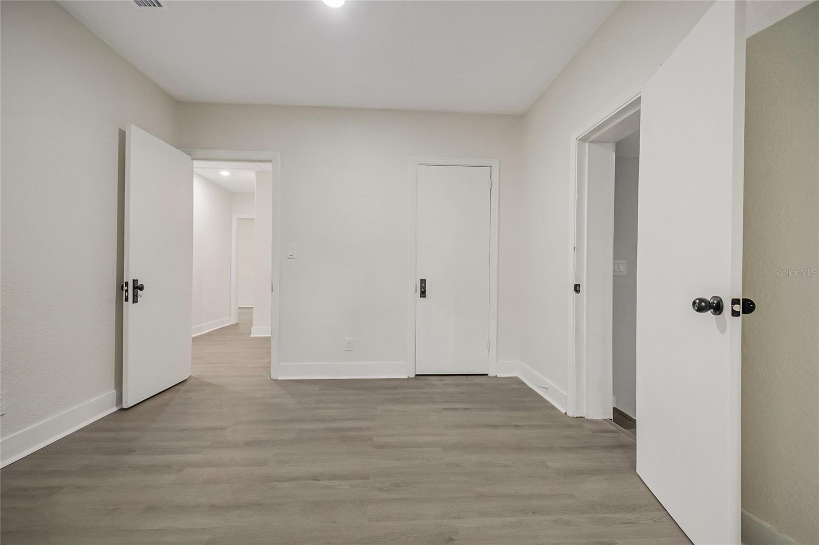 LEESBURG WINFRAME TERRACE - Residential