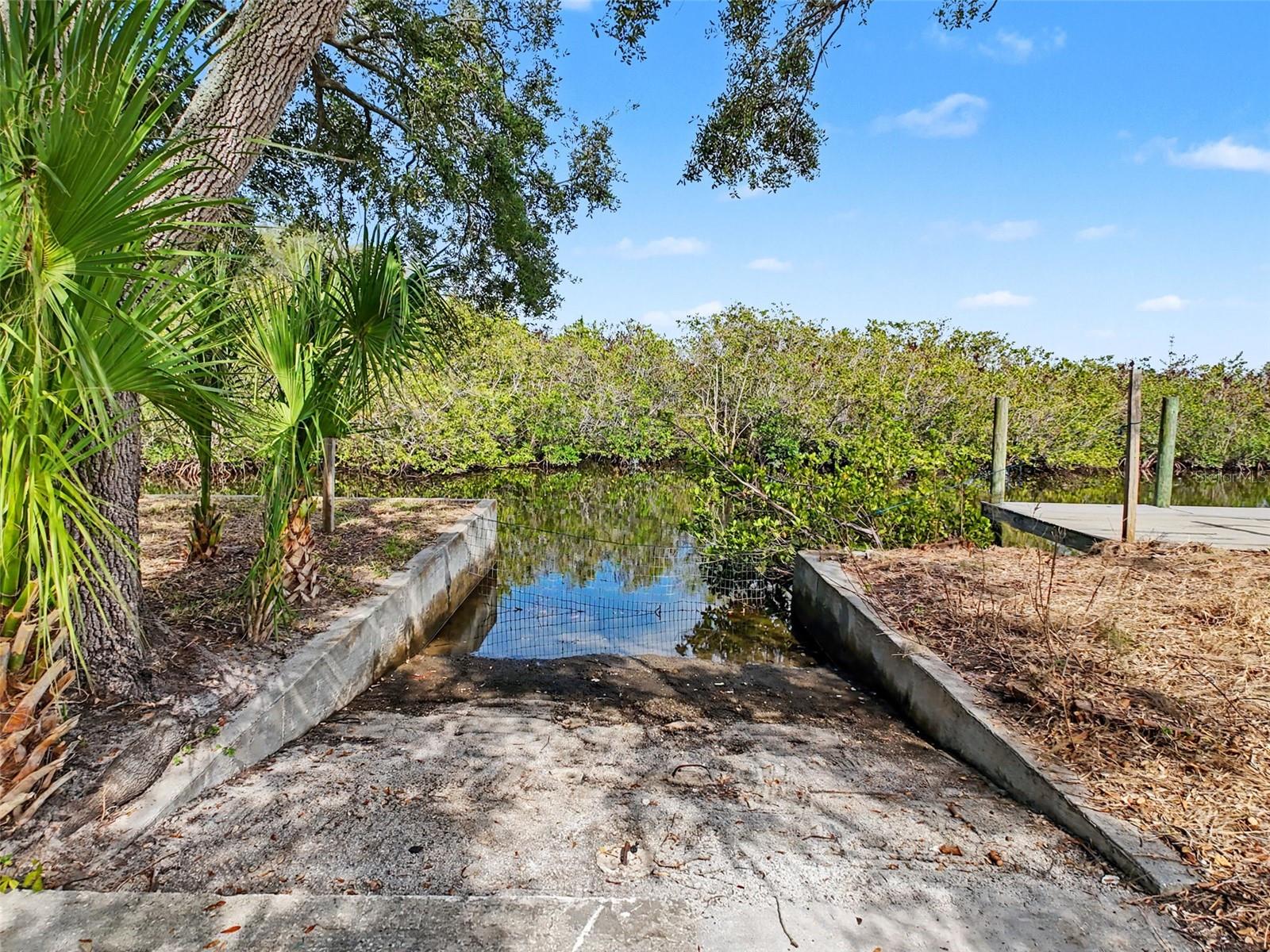 PINE ISLAND ESTATES - Land