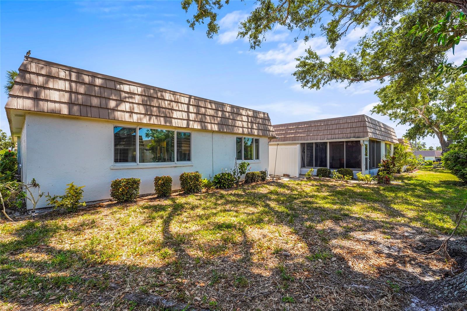 STRATHMORE RIVERSIDE - Residential