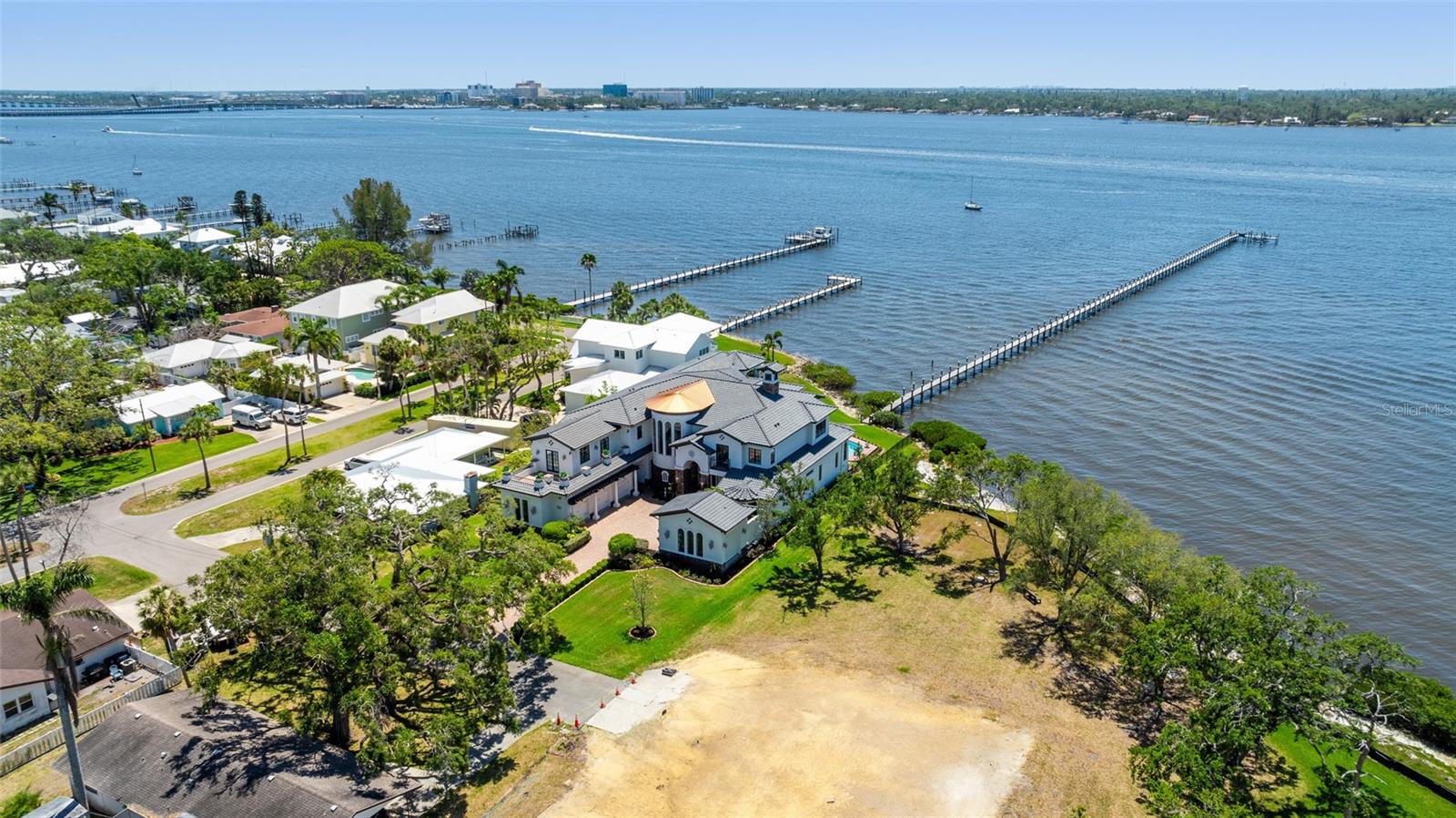 RICHARDS ADD TO PALMETTO - Residential