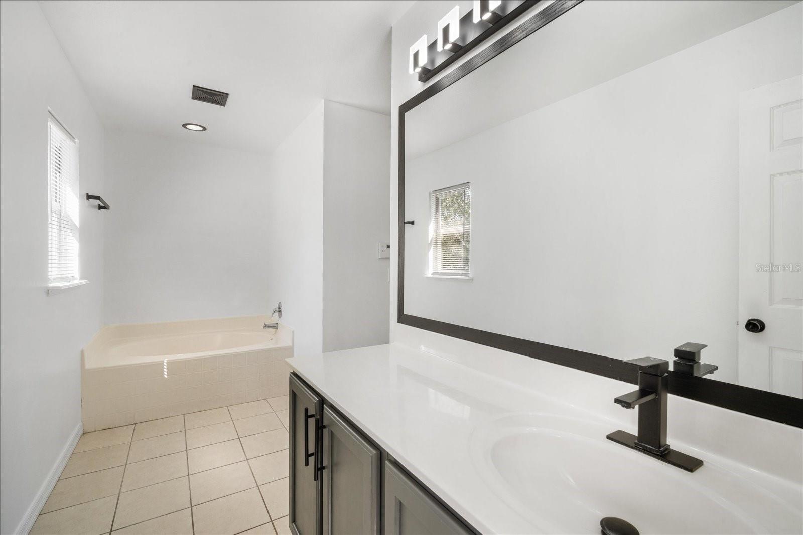KINGS LAKE PH 1B UNIT 1 - Residential