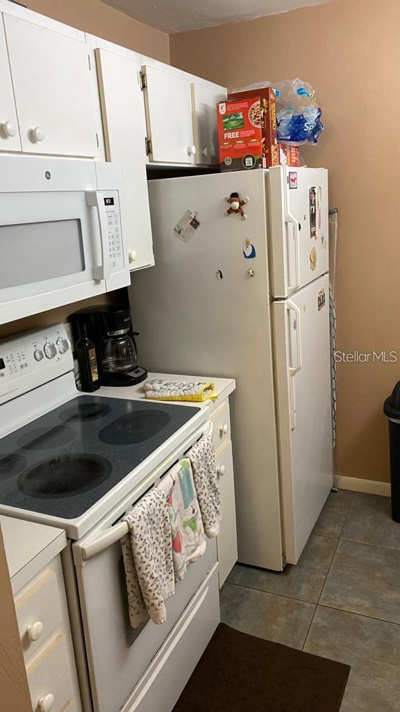 UNIVERSITY TERRACE WEST - Residential Lease
